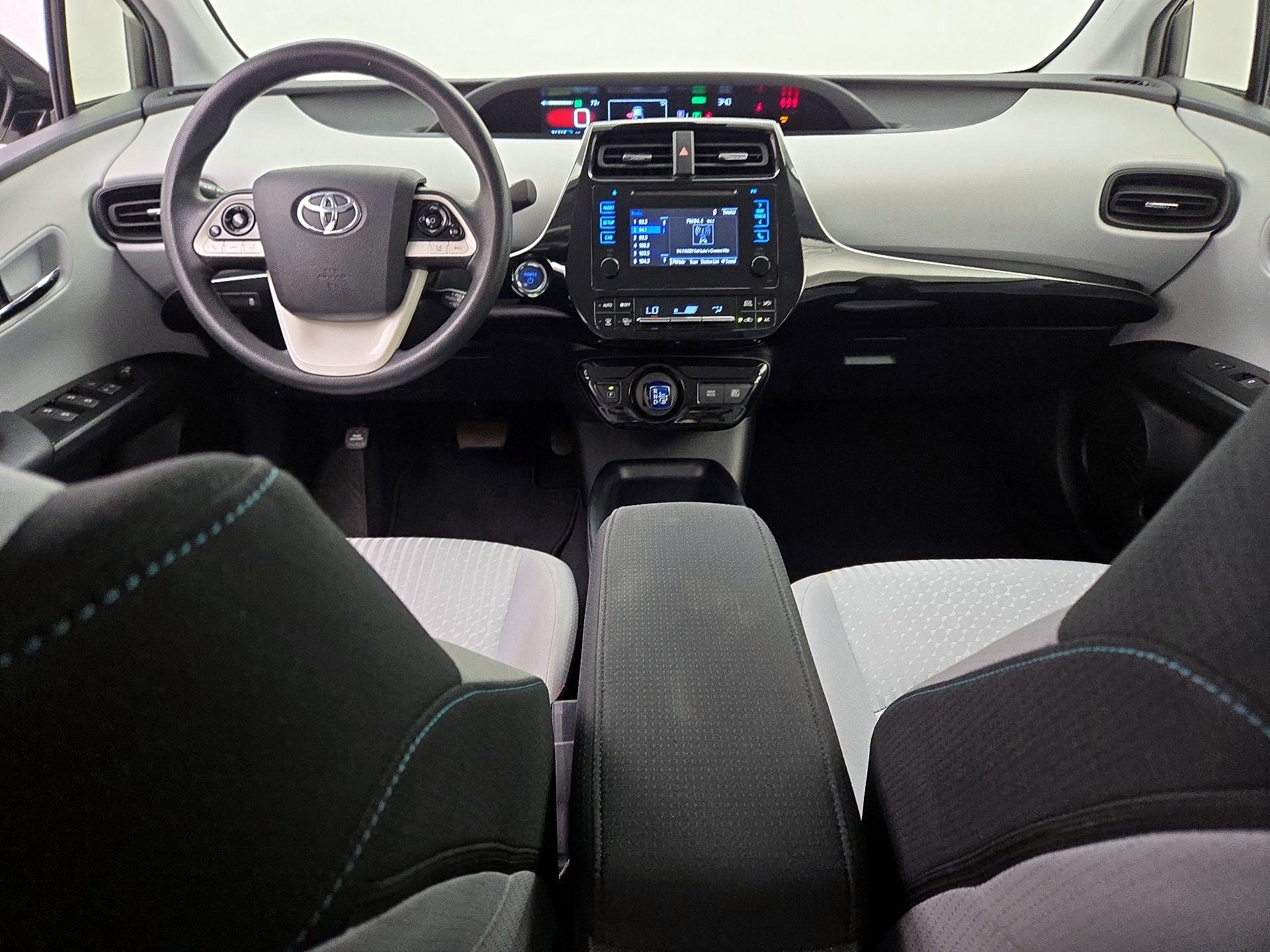 Thumbnail: 2017 Toyota Prius - 9
