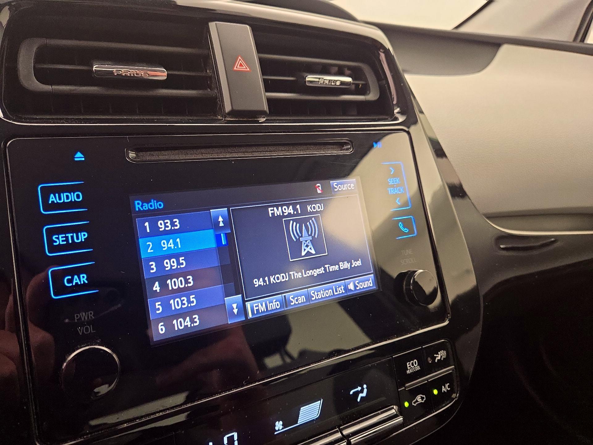 Thumbnail: 2017 Toyota Prius - 15