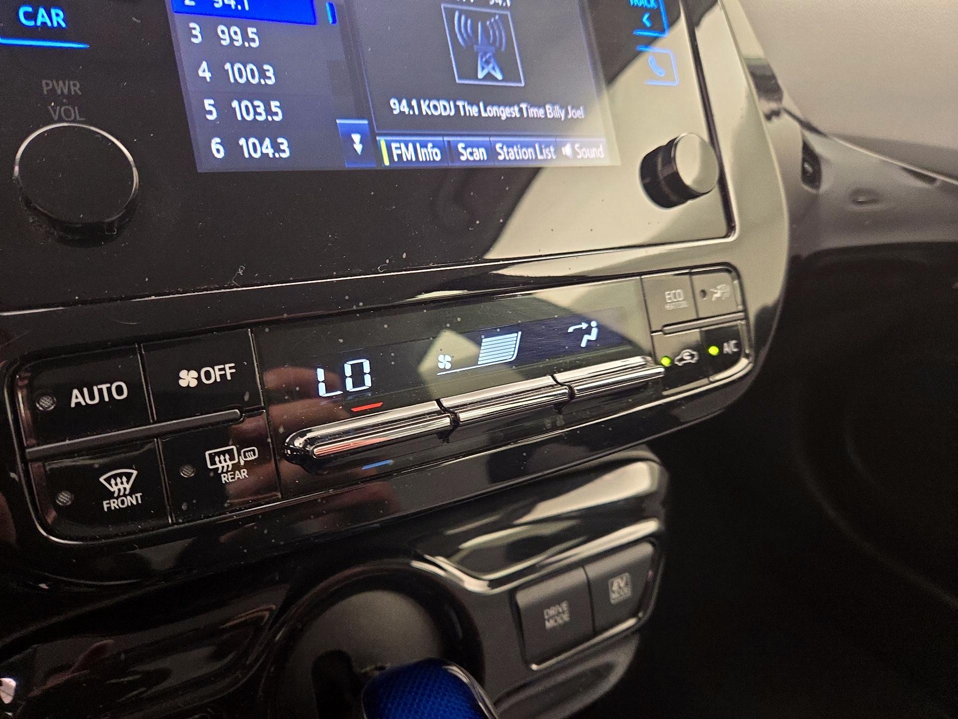 Thumbnail: 2017 Toyota Prius - 16