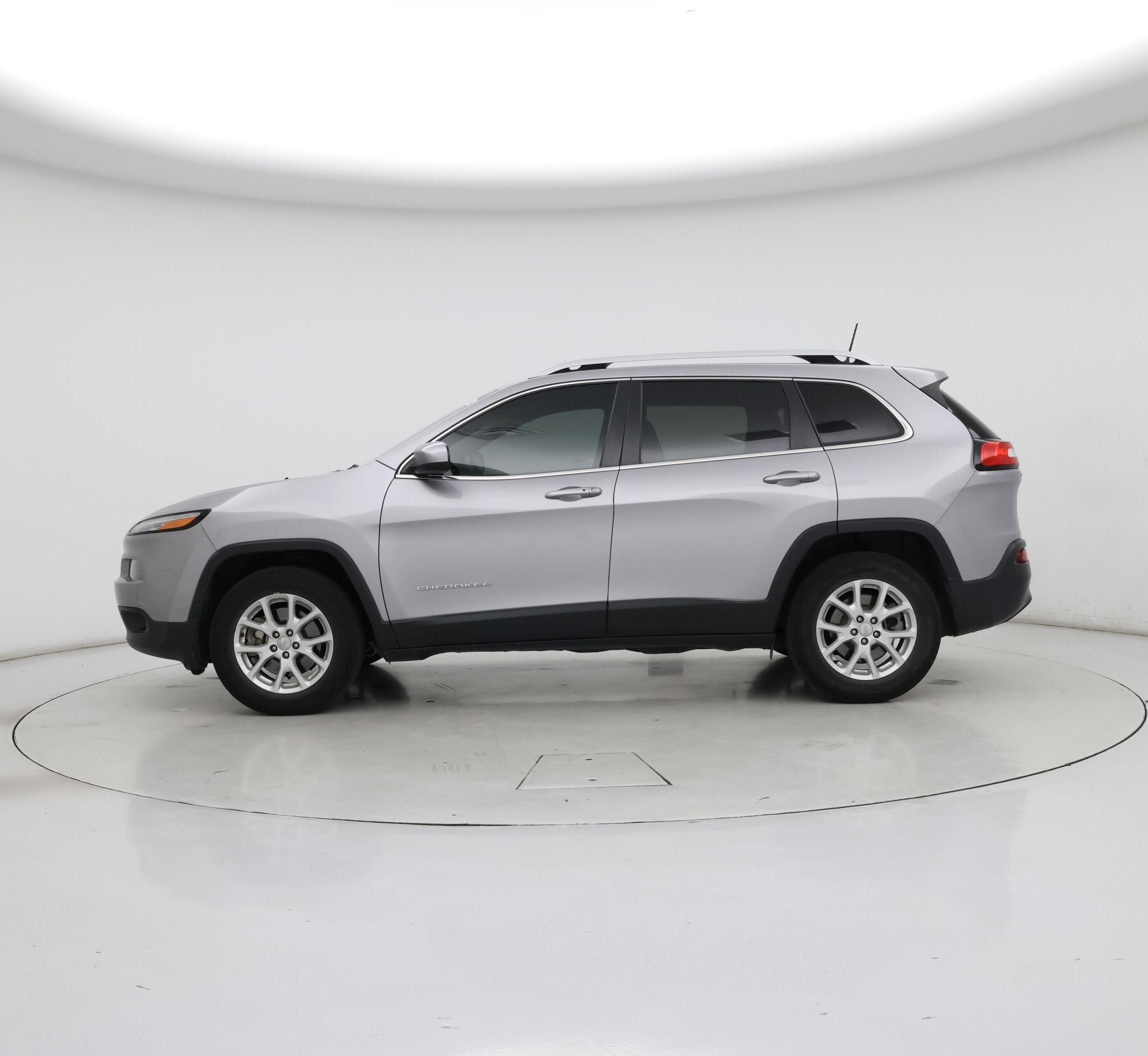Thumbnail: 2017 Jeep Cherokee - 3