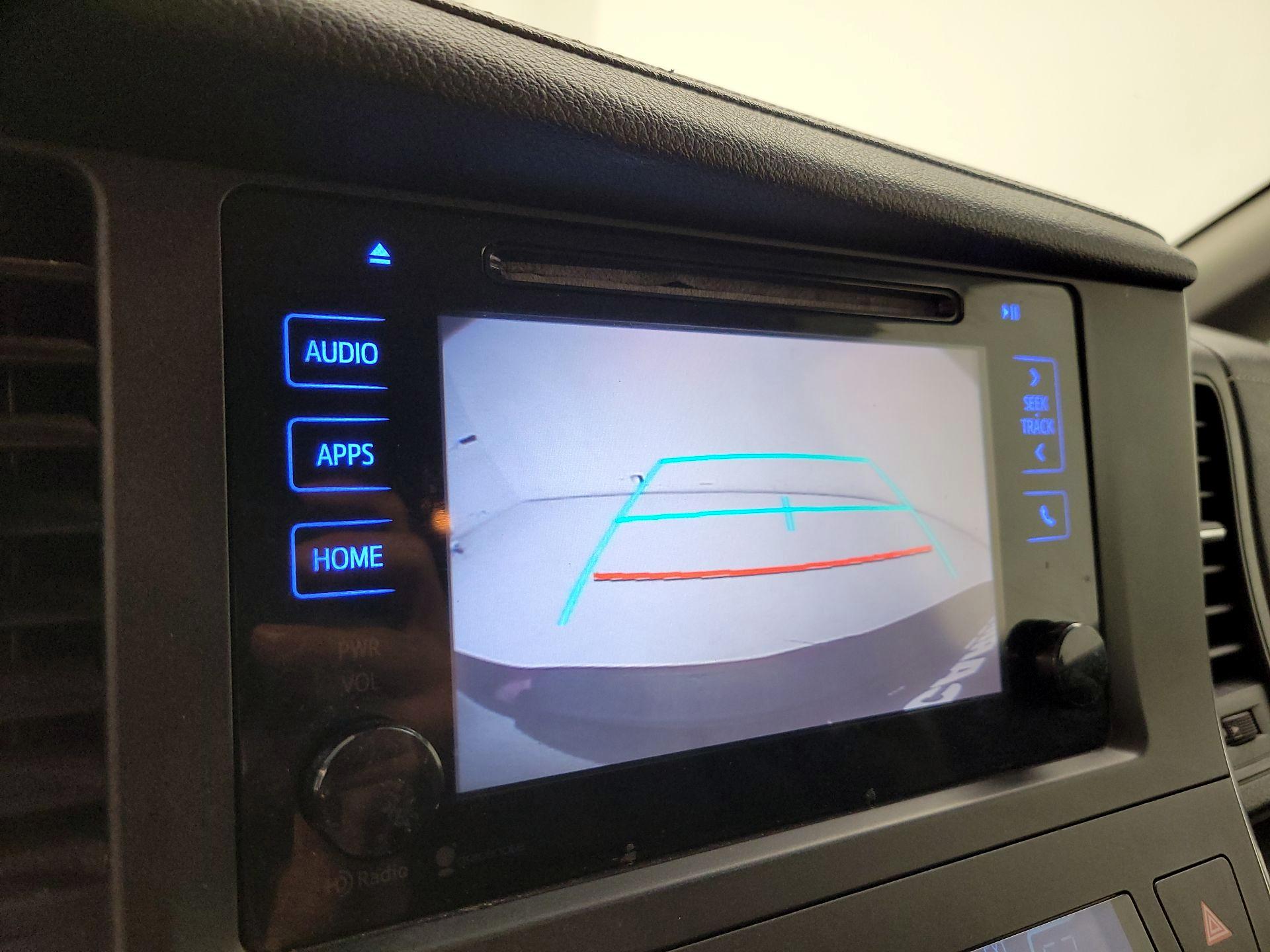 Thumbnail: 2015 Toyota Sienna - 14
