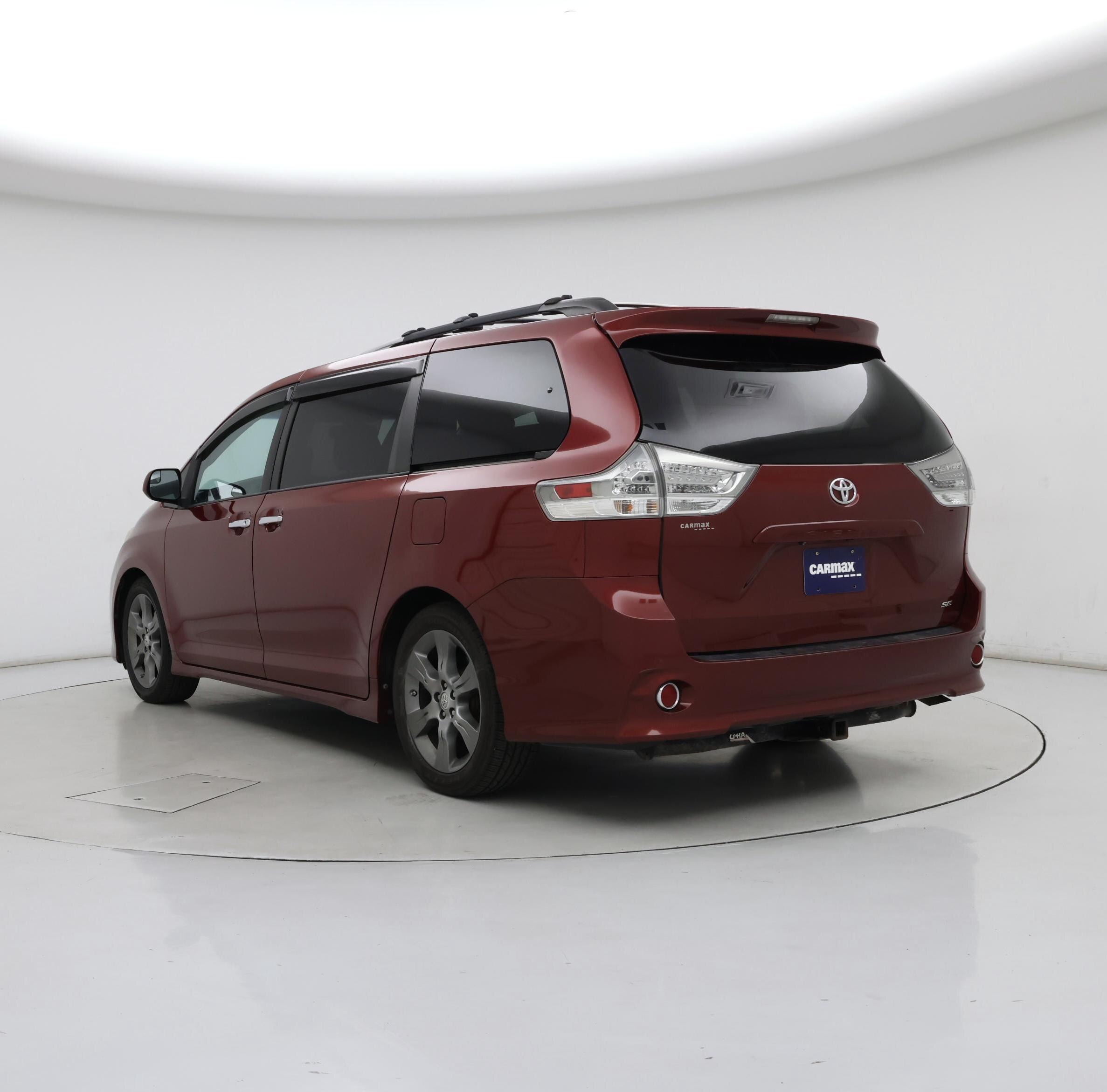 Thumbnail: 2015 Toyota Sienna - 2