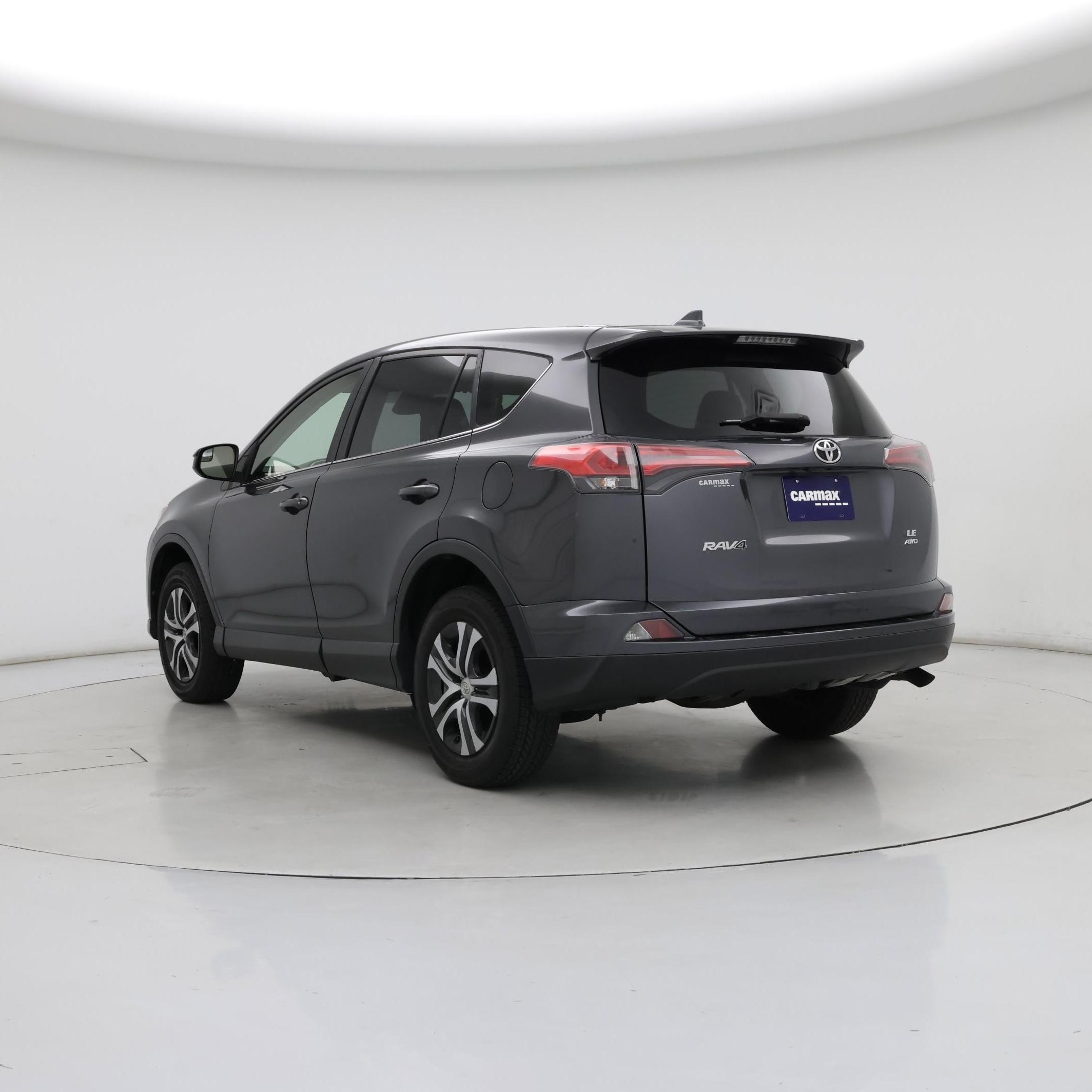 Thumbnail: 2018 Toyota RAV4 - 2