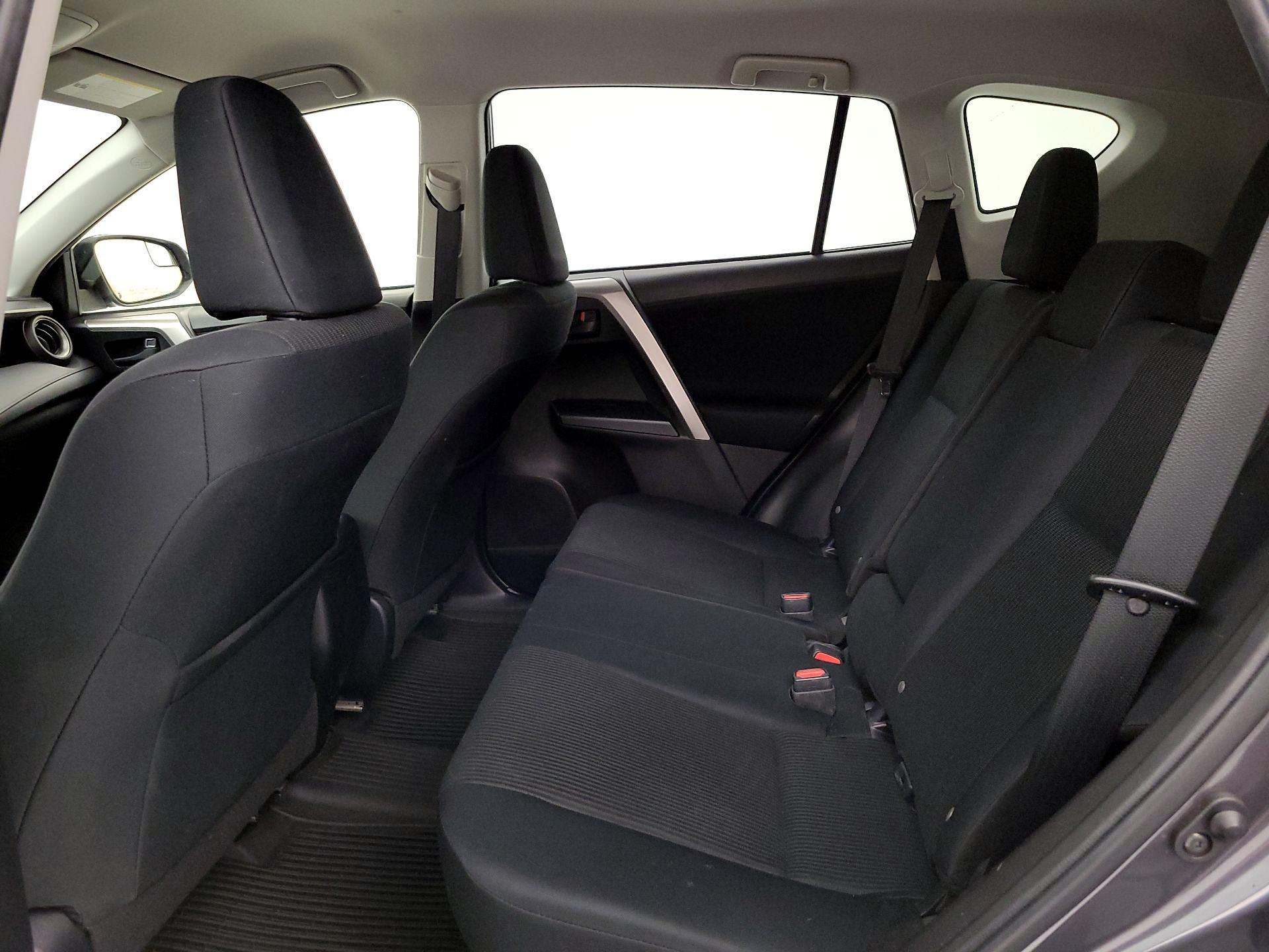 Thumbnail: 2018 Toyota RAV4 - 19