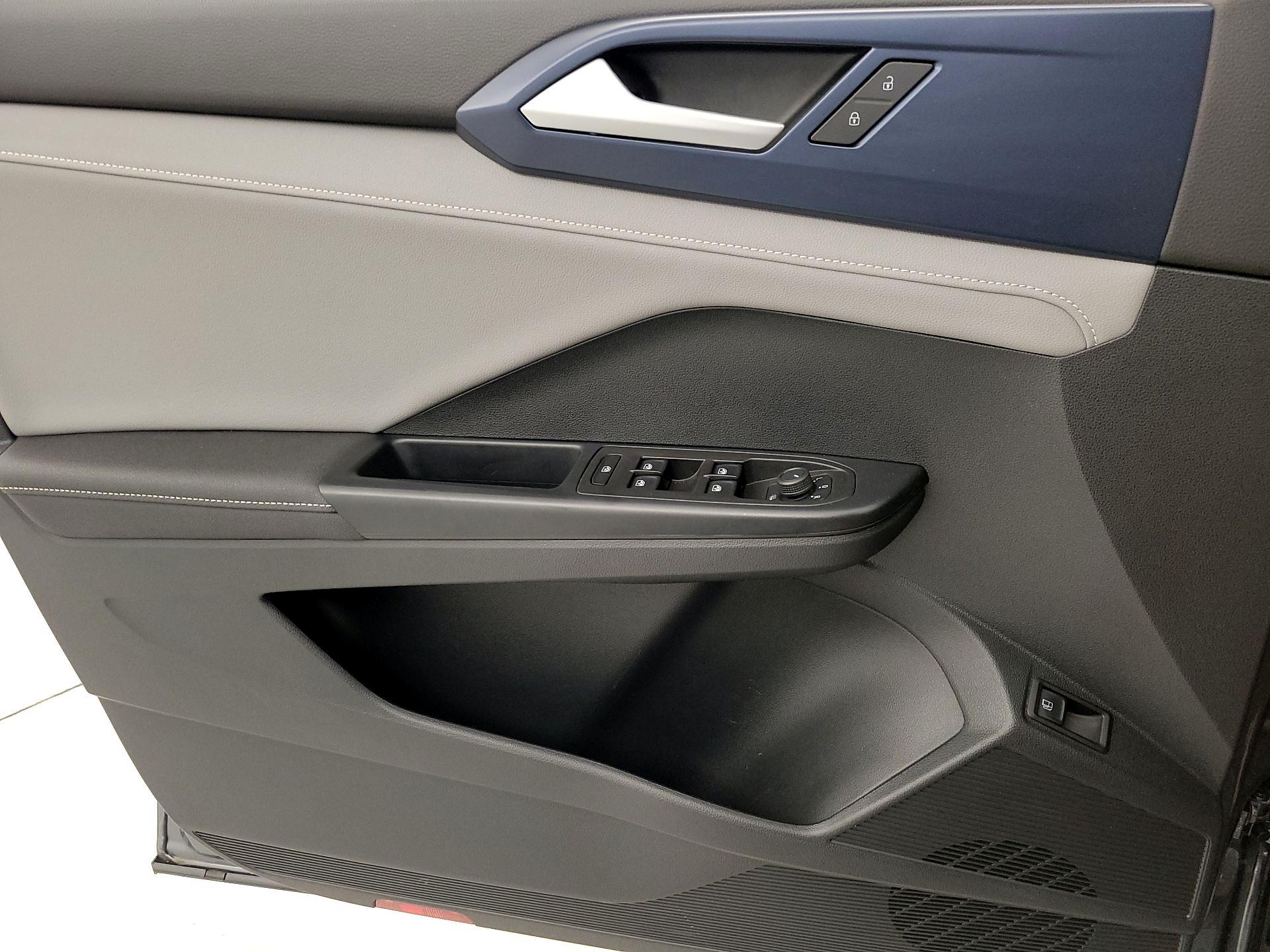 Thumbnail: 2024 Volkswagen Taos - 12