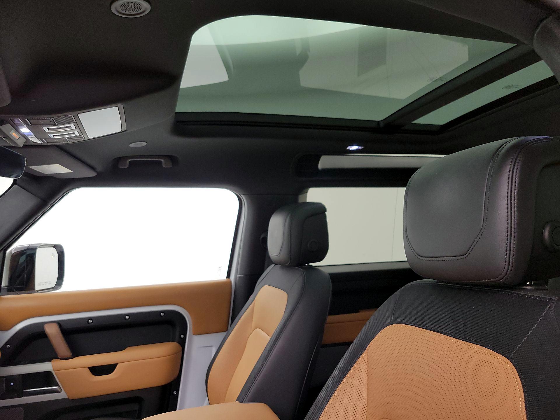 Thumbnail: 2023 Land Rover Defender - 20