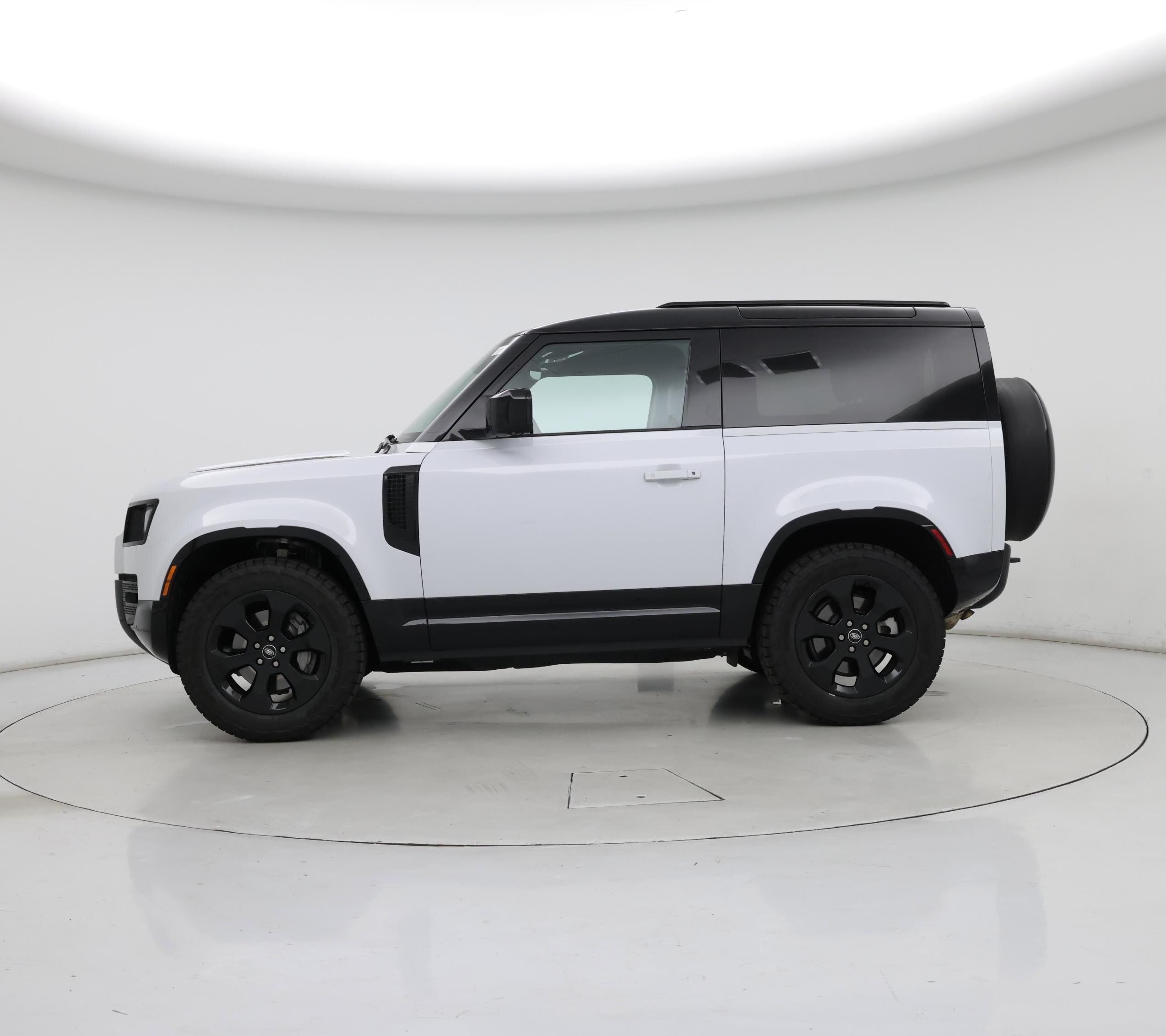 Thumbnail: 2023 Land Rover Defender - 3