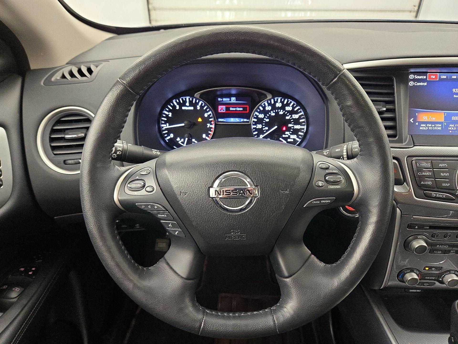 Thumbnail: 2020 Nissan Pathfinder - 10