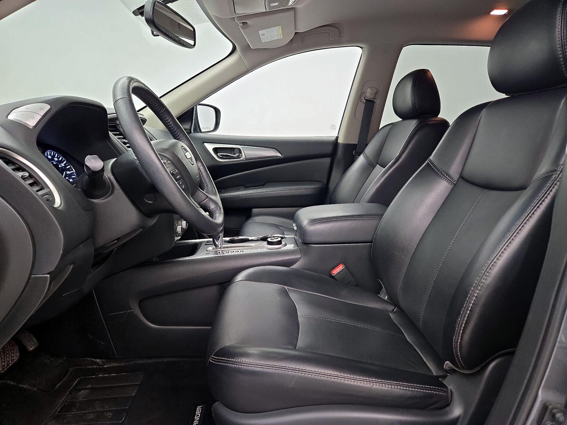 Thumbnail: 2020 Nissan Pathfinder - 11