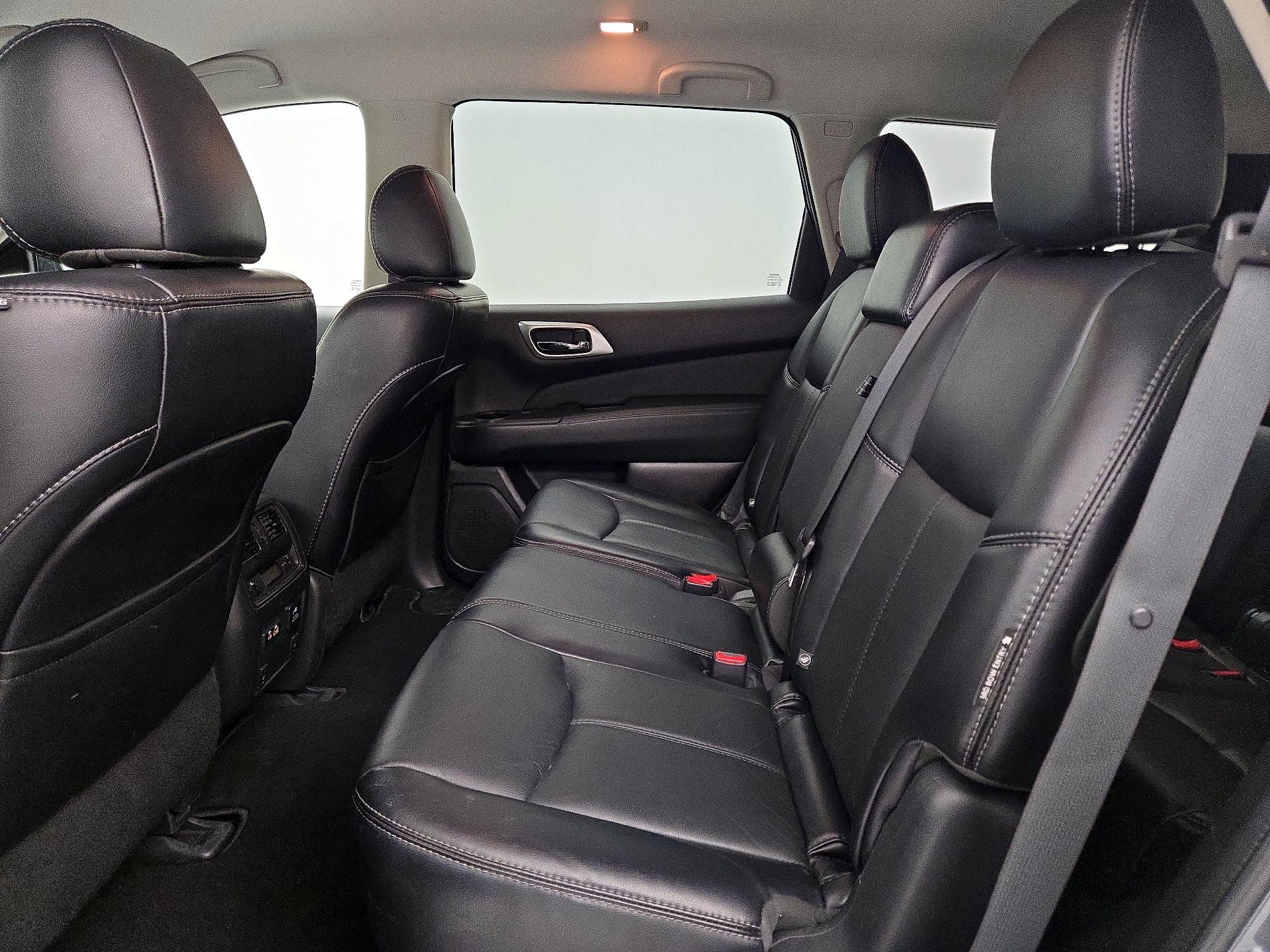 Thumbnail: 2020 Nissan Pathfinder - 20