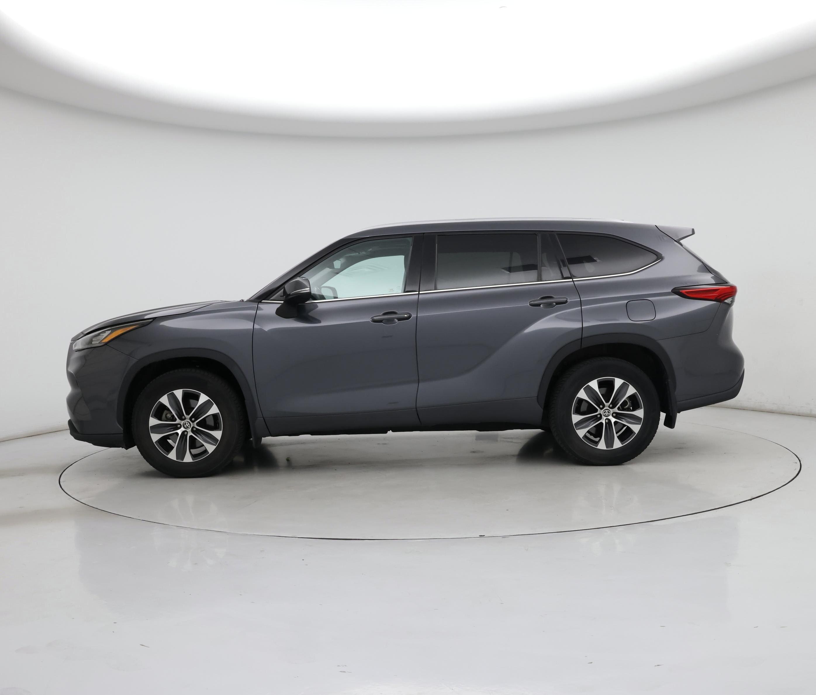 Thumbnail: 2020 Toyota Highlander - 3