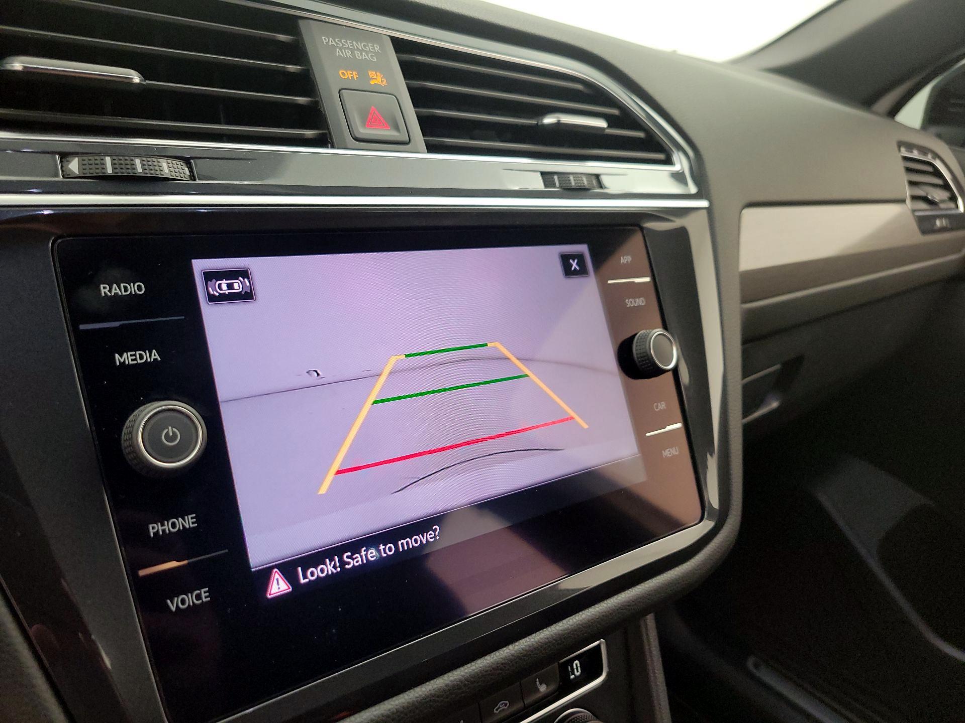 Thumbnail: 2021 Volkswagen Tiguan - 14
