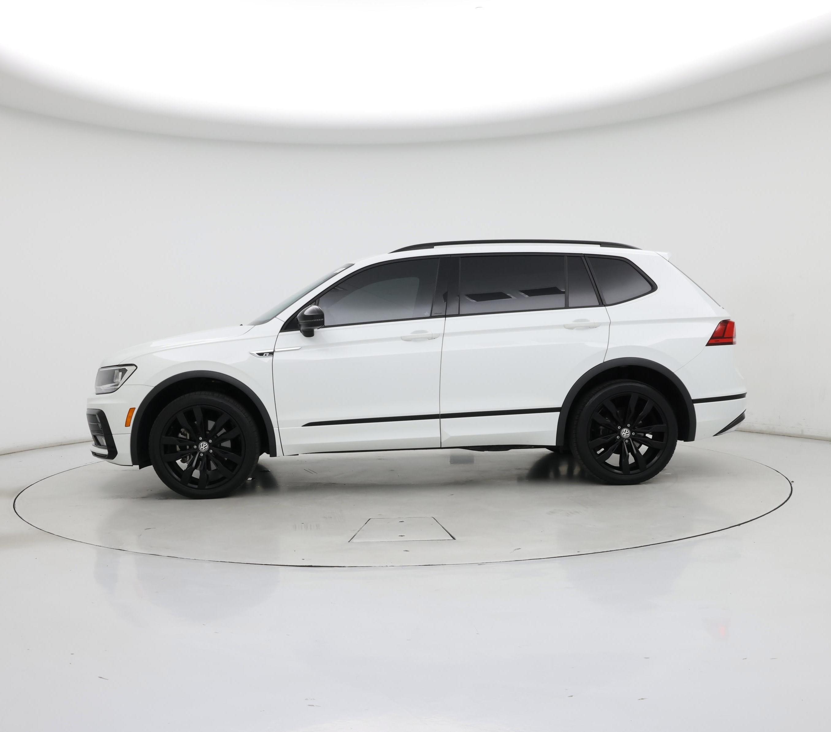 Thumbnail: 2021 Volkswagen Tiguan - 3