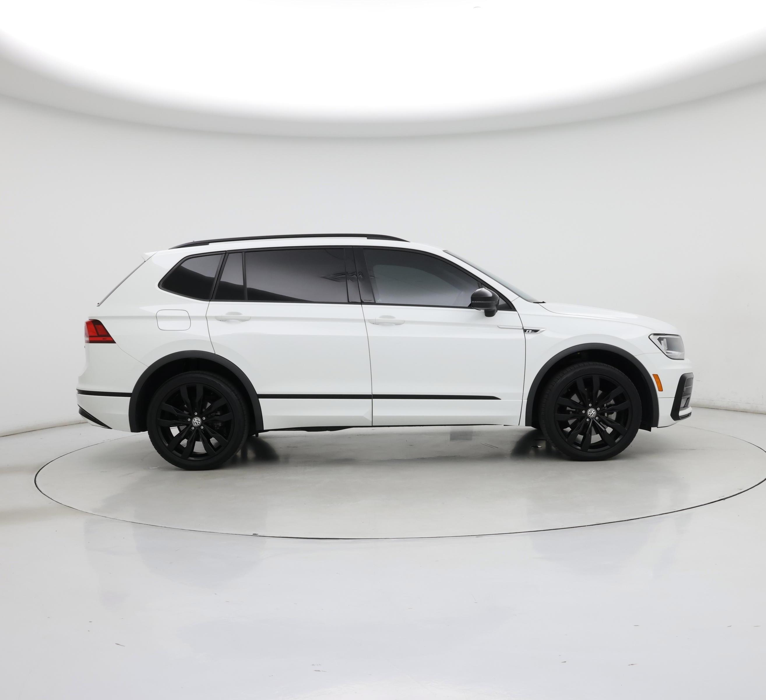 Thumbnail: 2021 Volkswagen Tiguan - 7