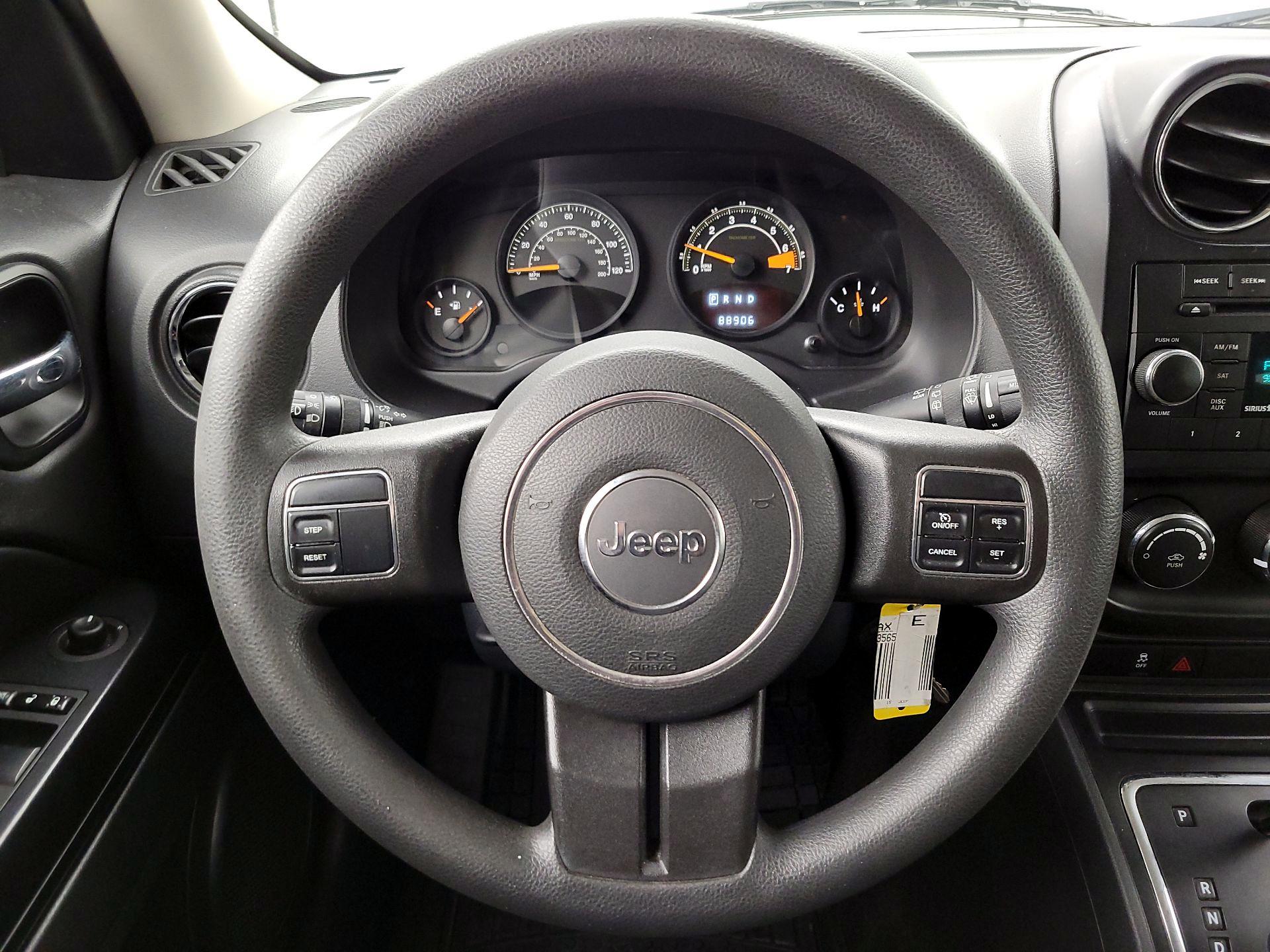 Thumbnail: 2015 Jeep Patriot - 10
