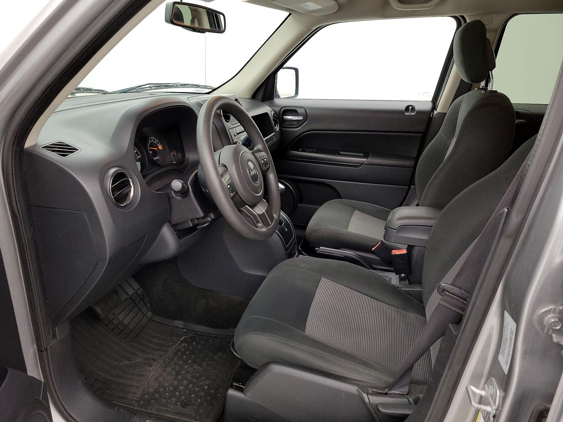 Thumbnail: 2015 Jeep Patriot - 11