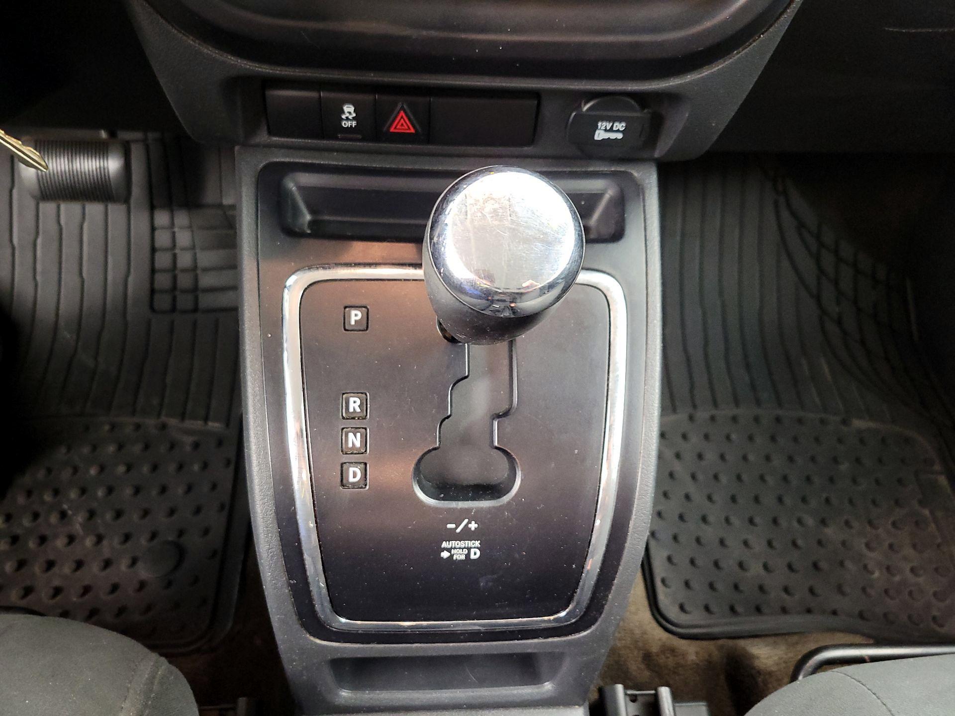 Thumbnail: 2015 Jeep Patriot - 15