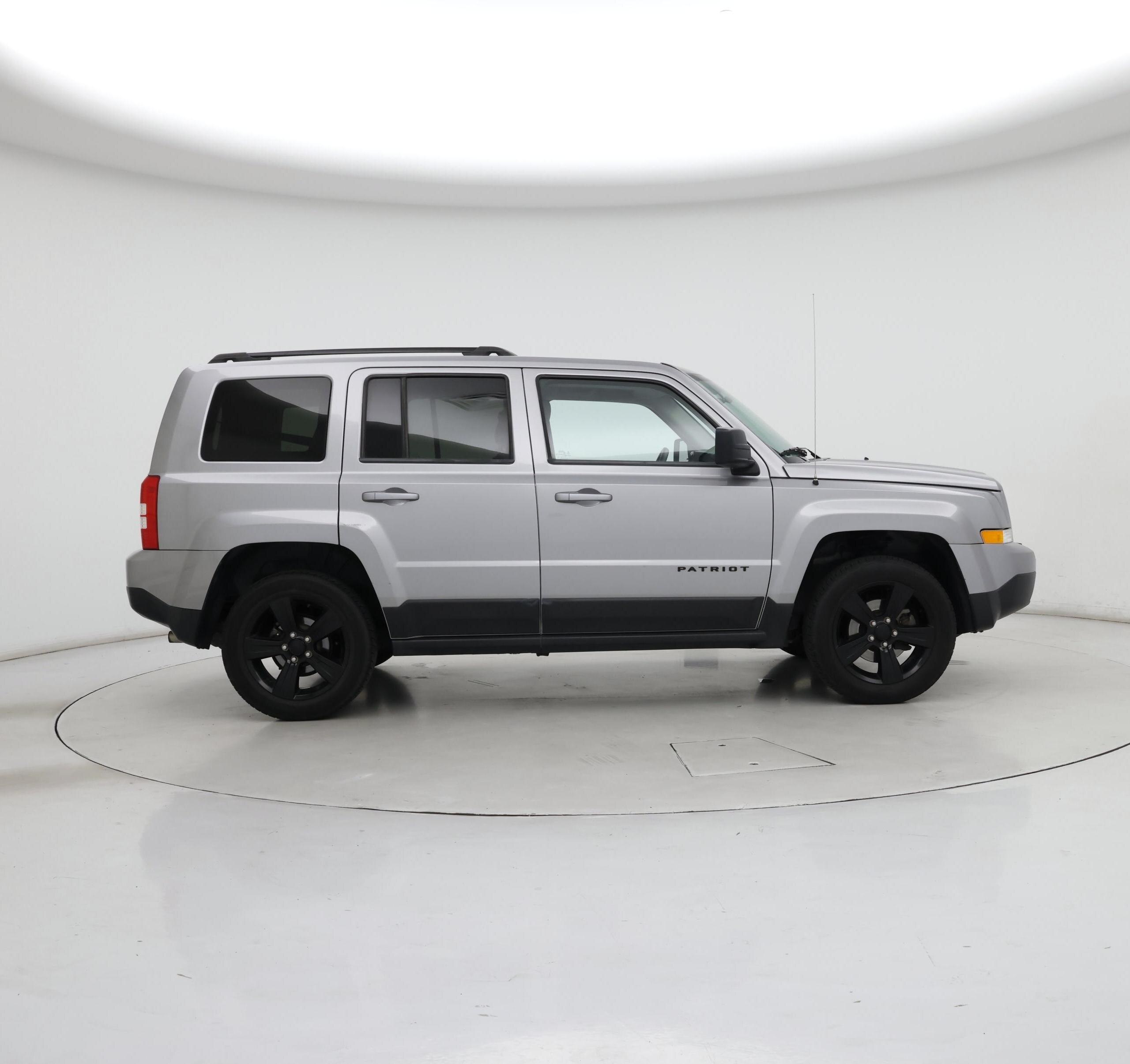Thumbnail: 2015 Jeep Patriot - 7