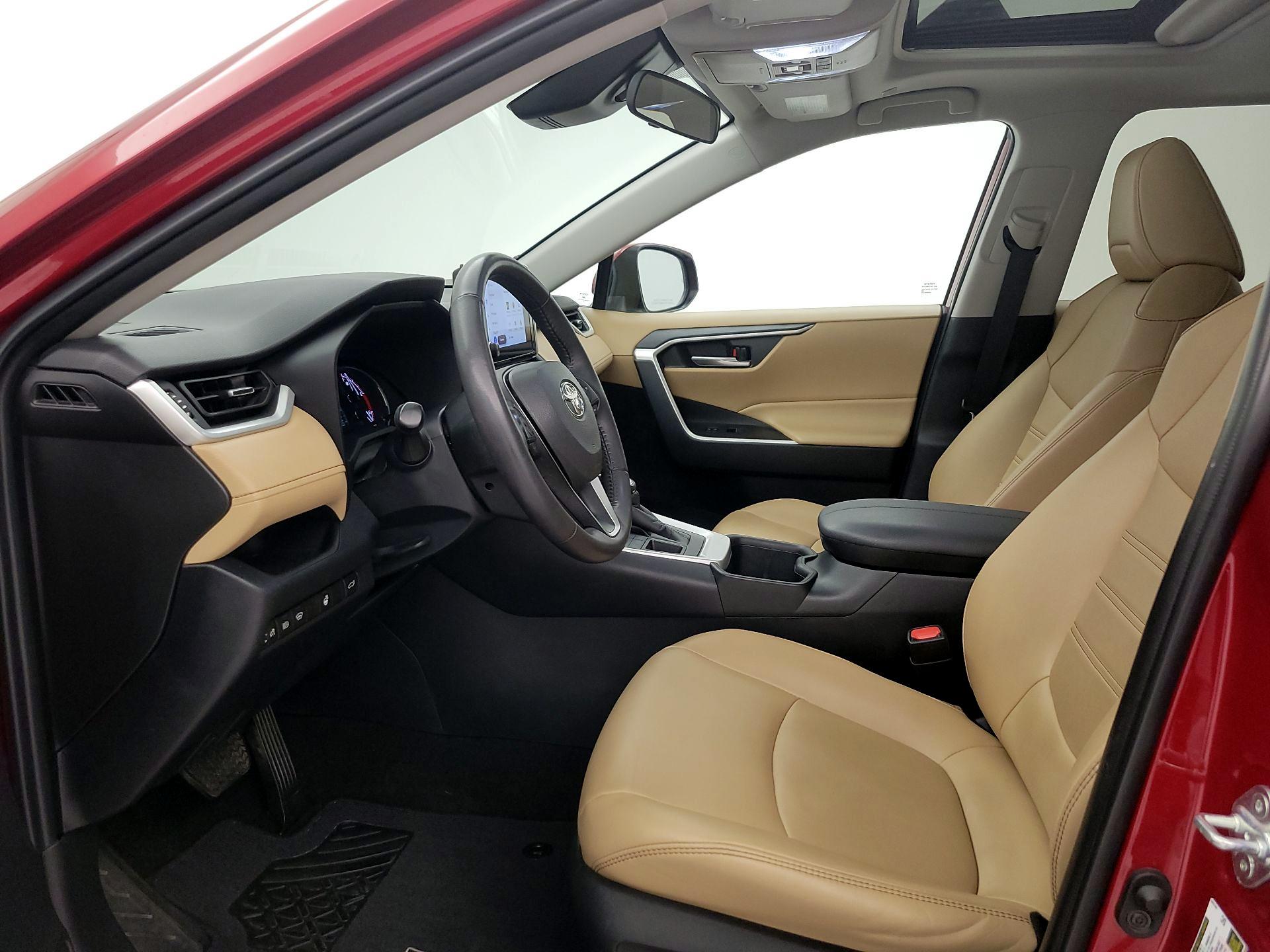 Thumbnail: 2023 Toyota RAV4 - 11