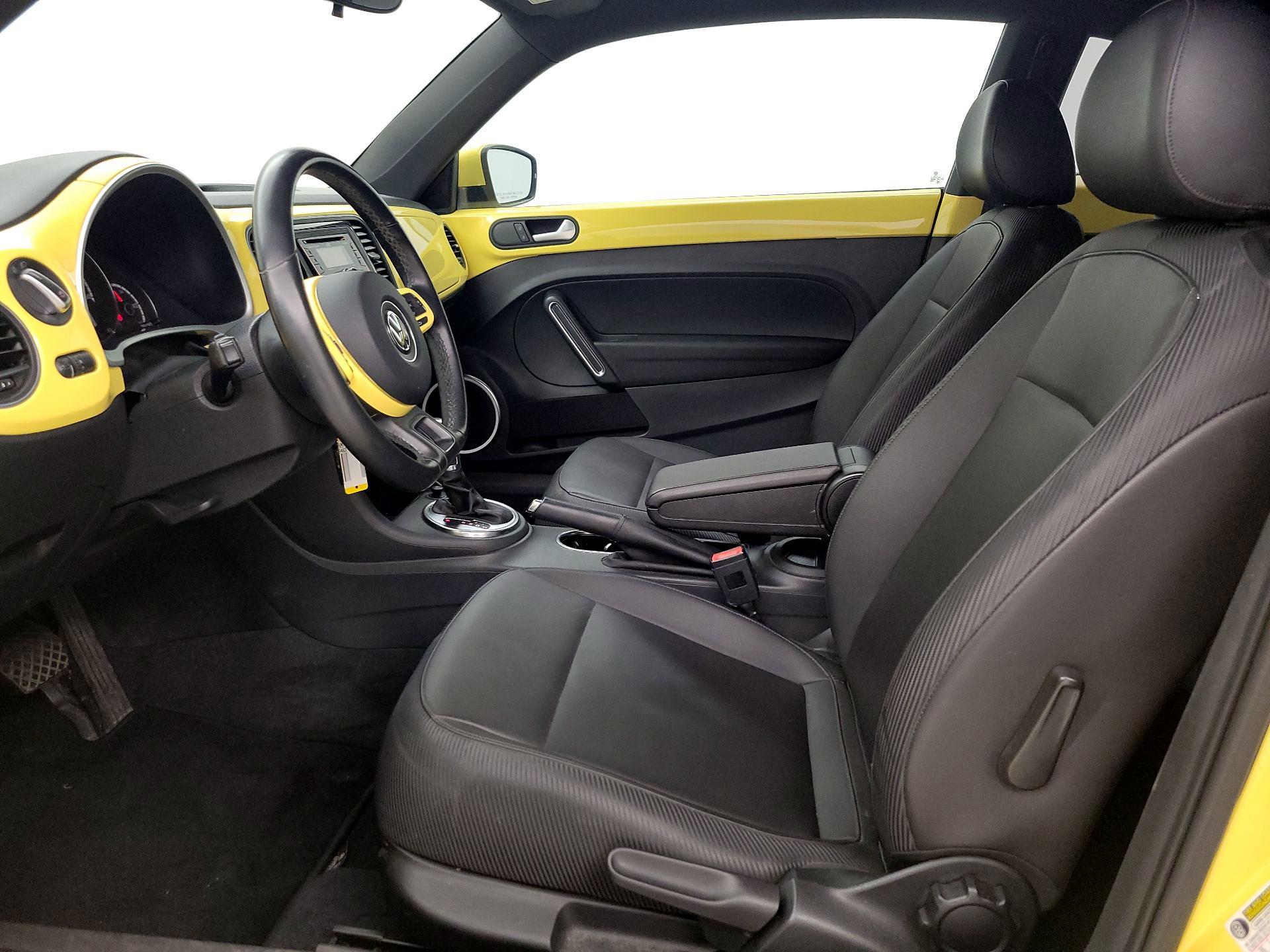 Thumbnail: 2014 Volkswagen Beetle - 11