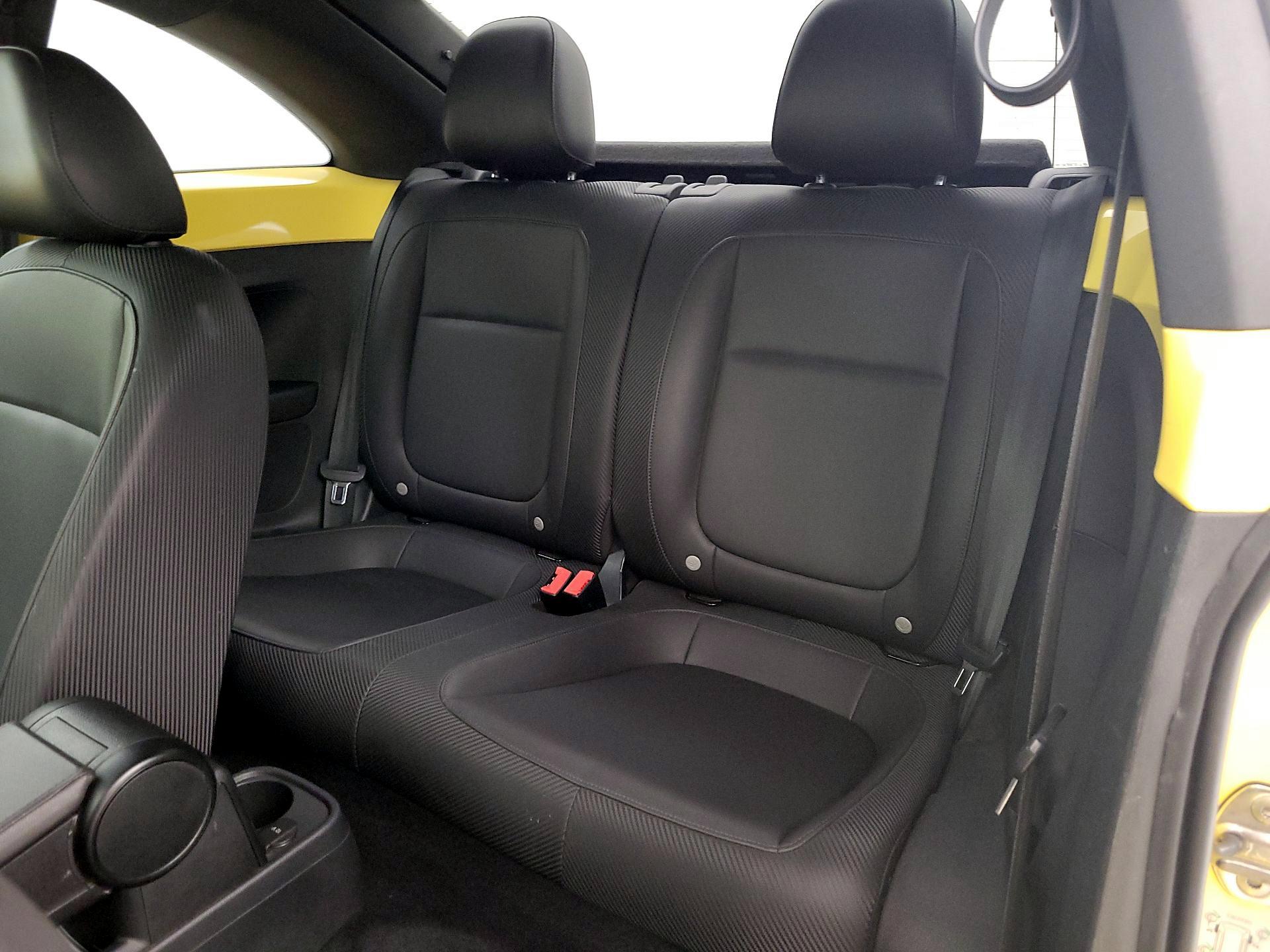 Thumbnail: 2014 Volkswagen Beetle - 18