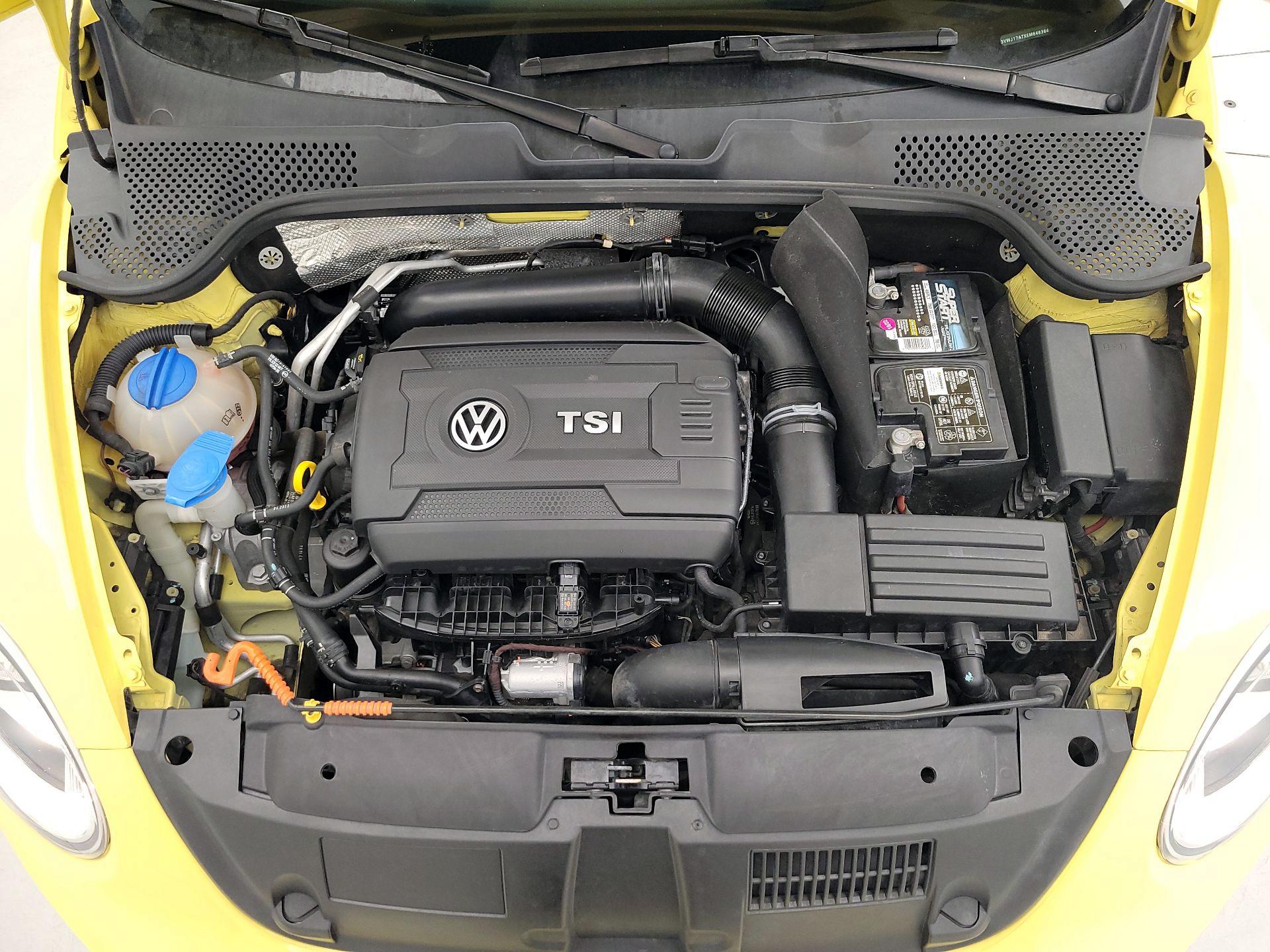Thumbnail: 2014 Volkswagen Beetle - 20