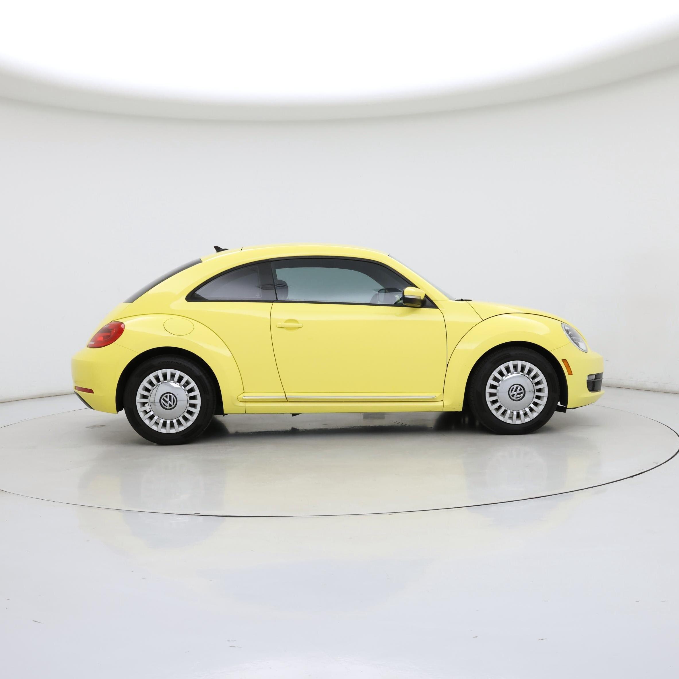 Thumbnail: 2014 Volkswagen Beetle - 7