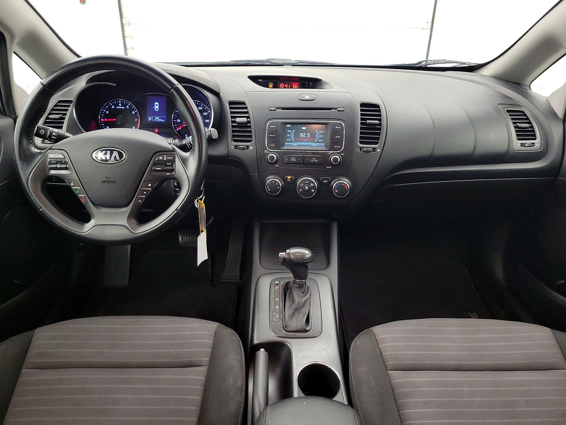 Thumbnail: 2016 Kia Forte - 9