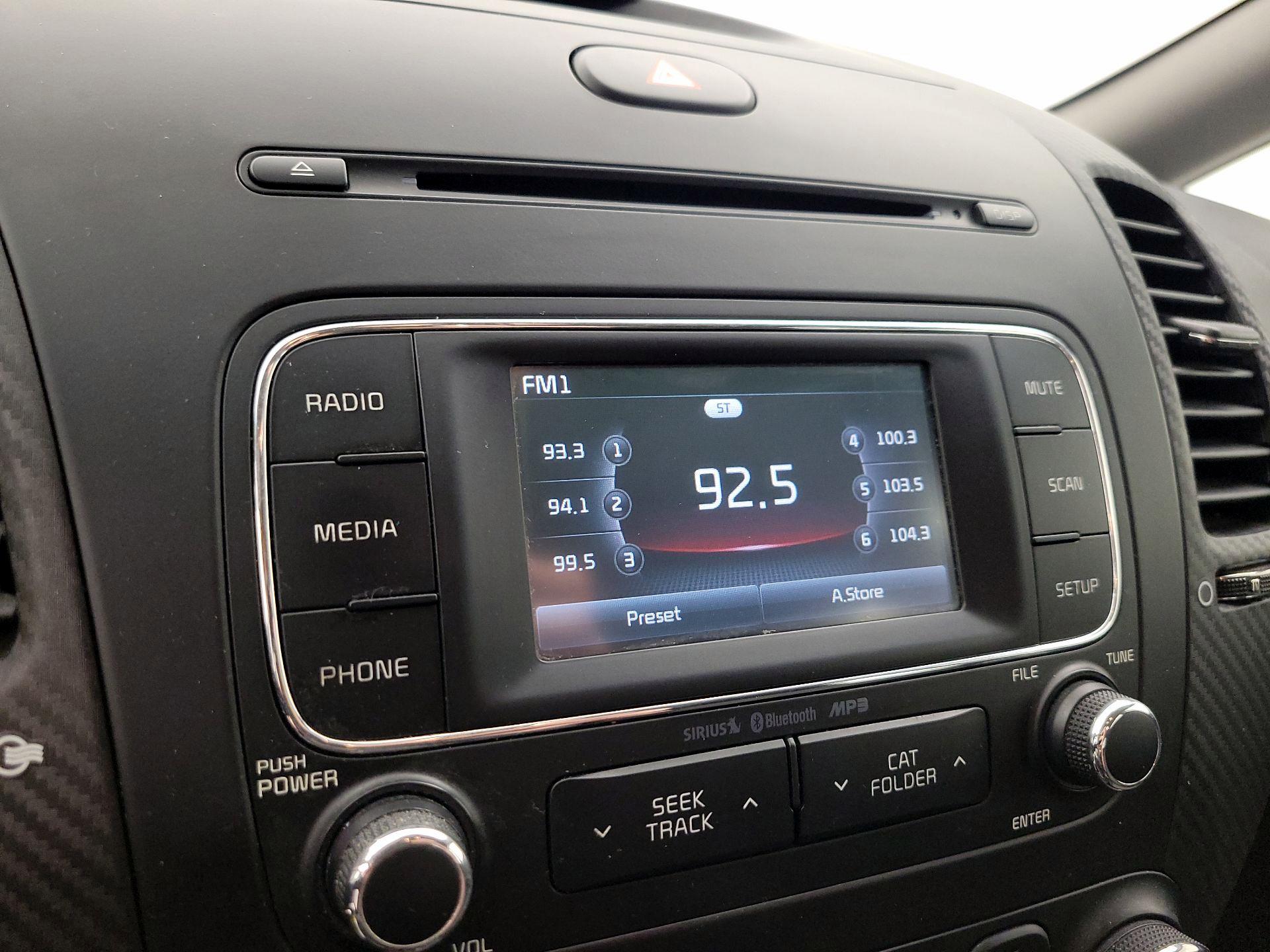 Thumbnail: 2016 Kia Forte - 15