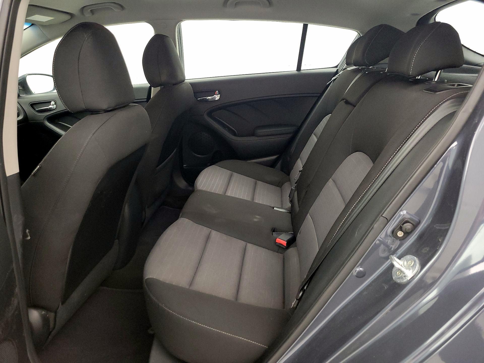 Thumbnail: 2016 Kia Forte - 19
