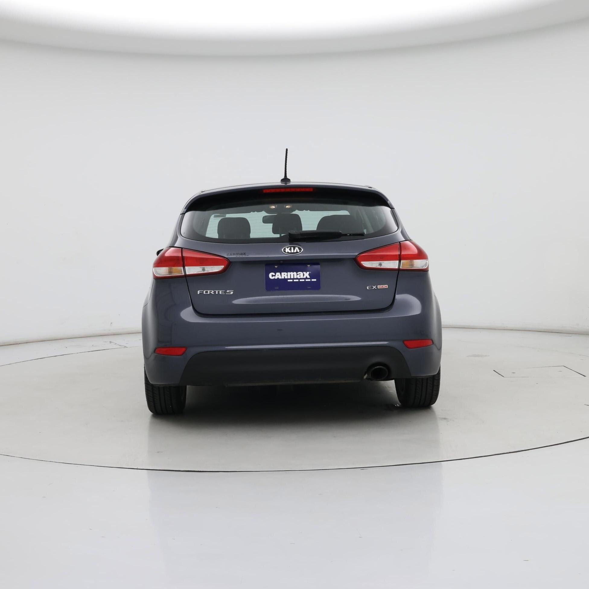 Thumbnail: 2016 Kia Forte - 6