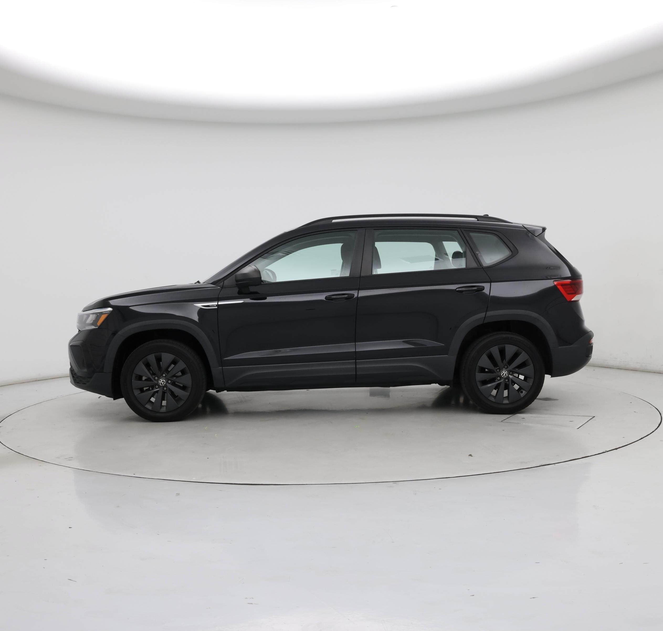 Thumbnail: 2022 Volkswagen Taos - 3