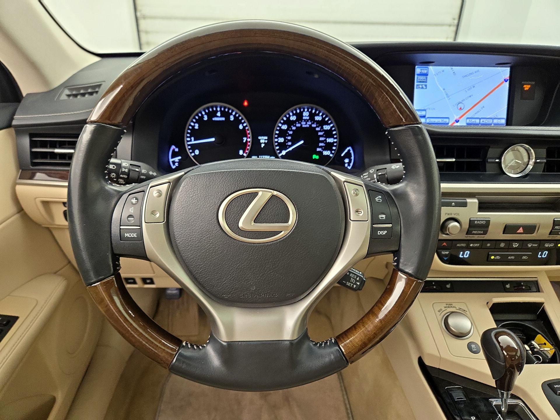 Thumbnail: 2013 Lexus ES - 10