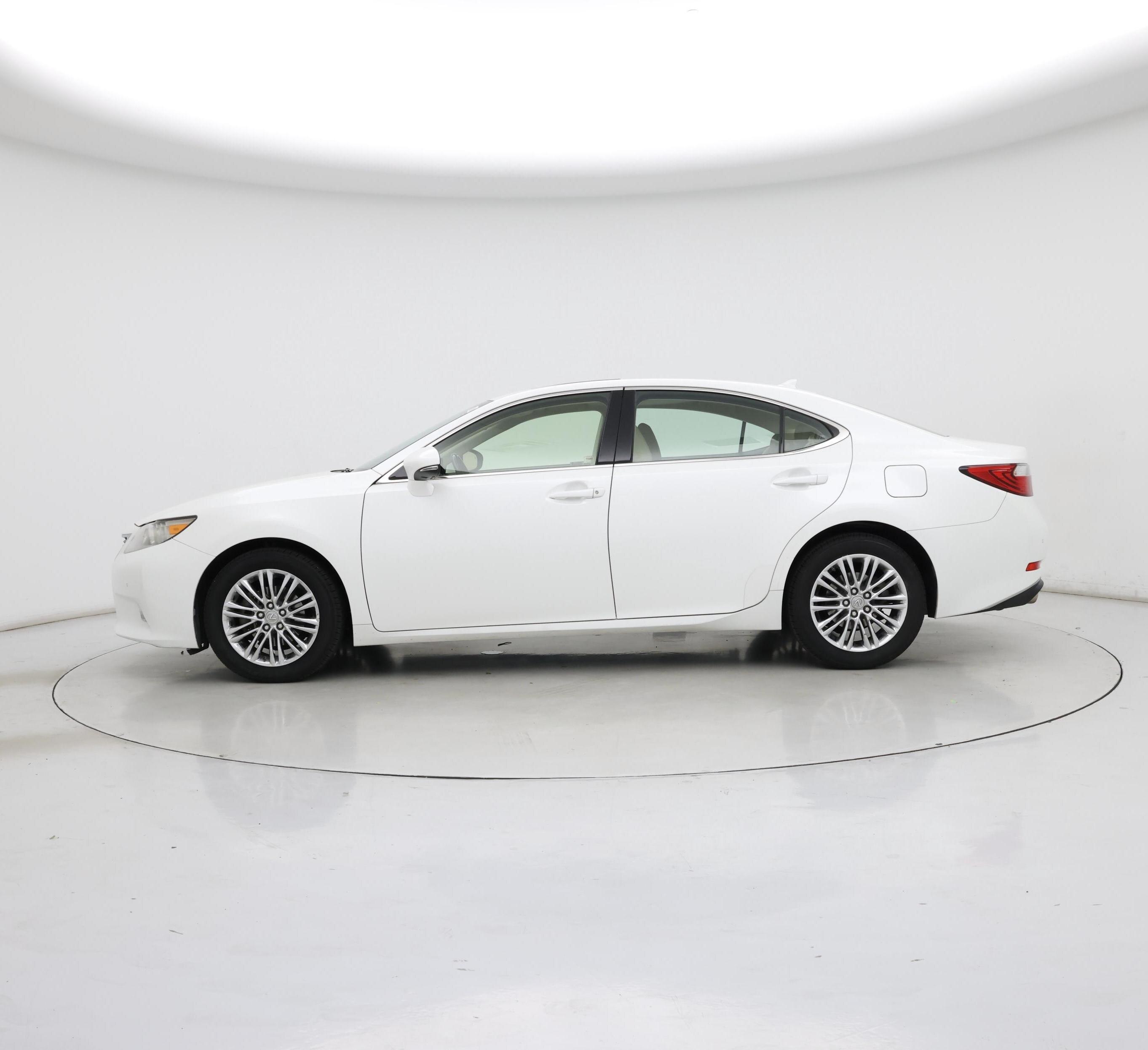 Thumbnail: 2013 Lexus ES - 3