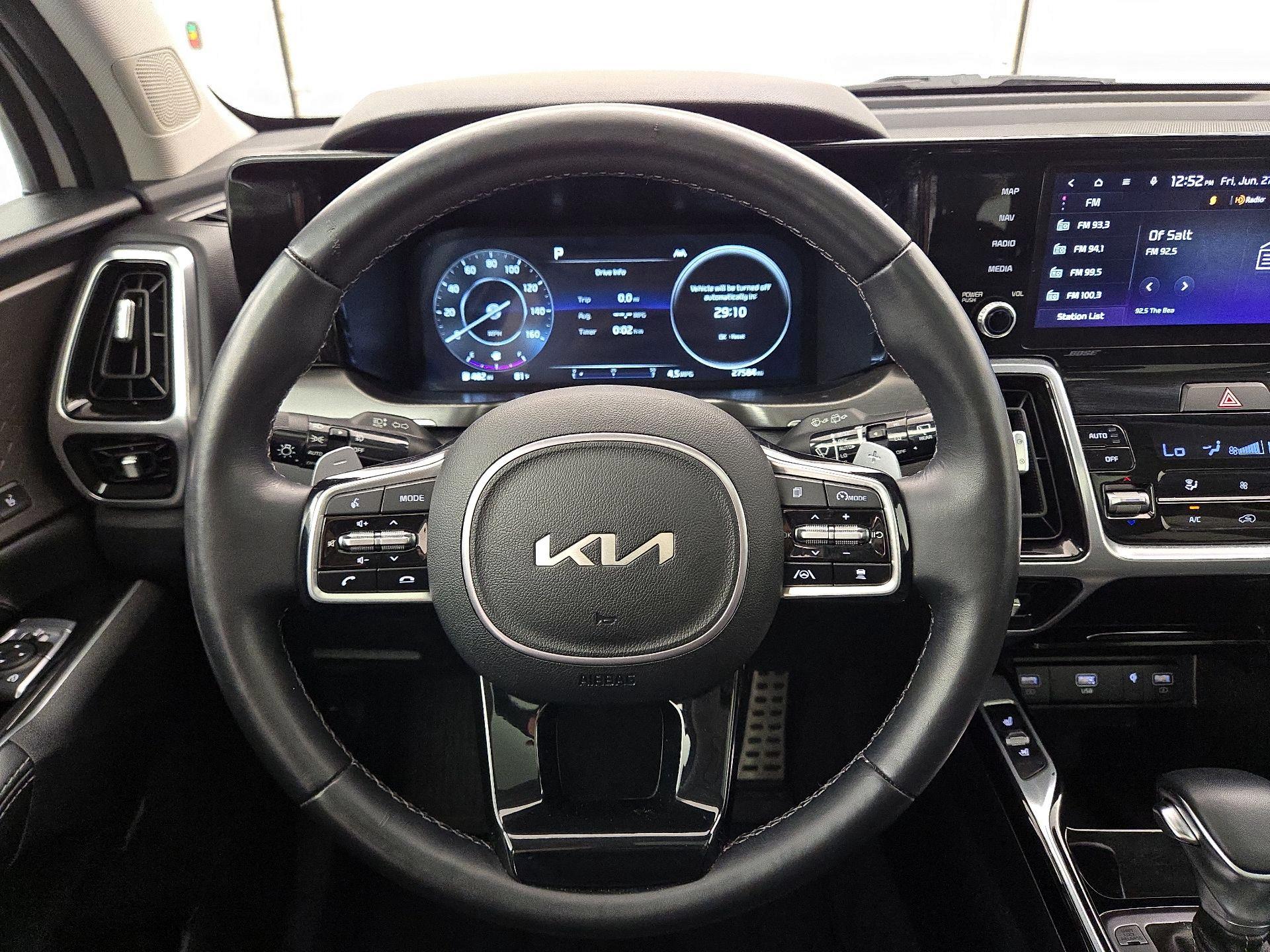 Thumbnail: 2023 Kia Sorento - 10