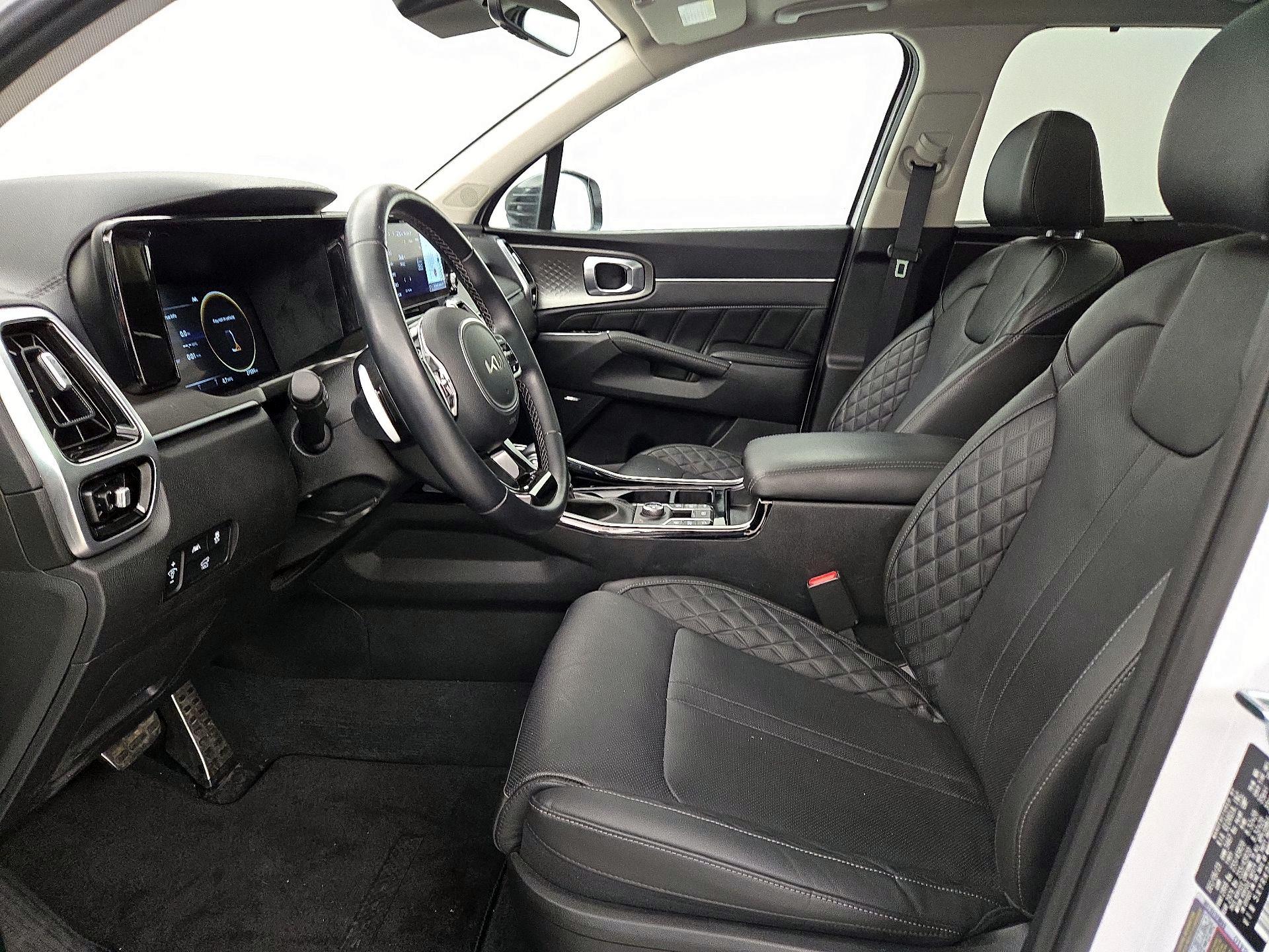 Thumbnail: 2023 Kia Sorento - 11