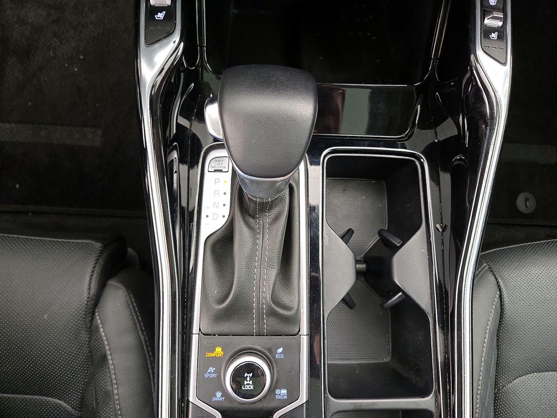 Thumbnail: 2023 Kia Sorento - 18
