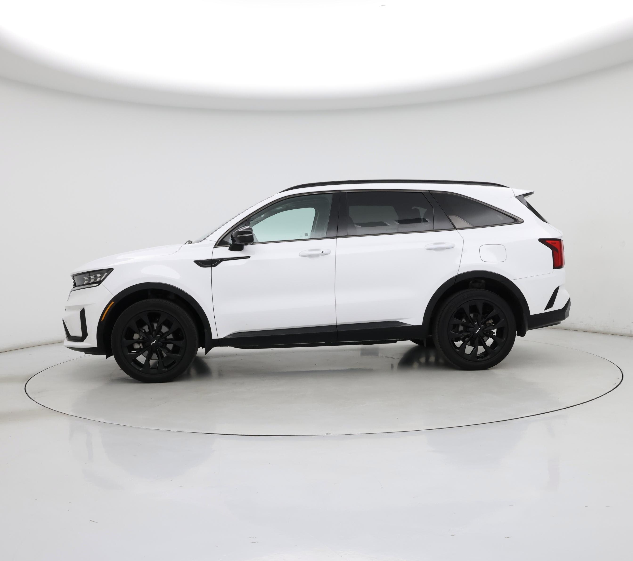 Thumbnail: 2023 Kia Sorento - 3