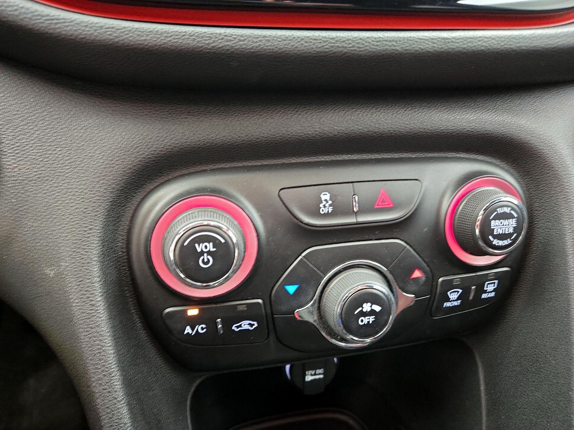 Thumbnail: 2016 Dodge Dart - 16