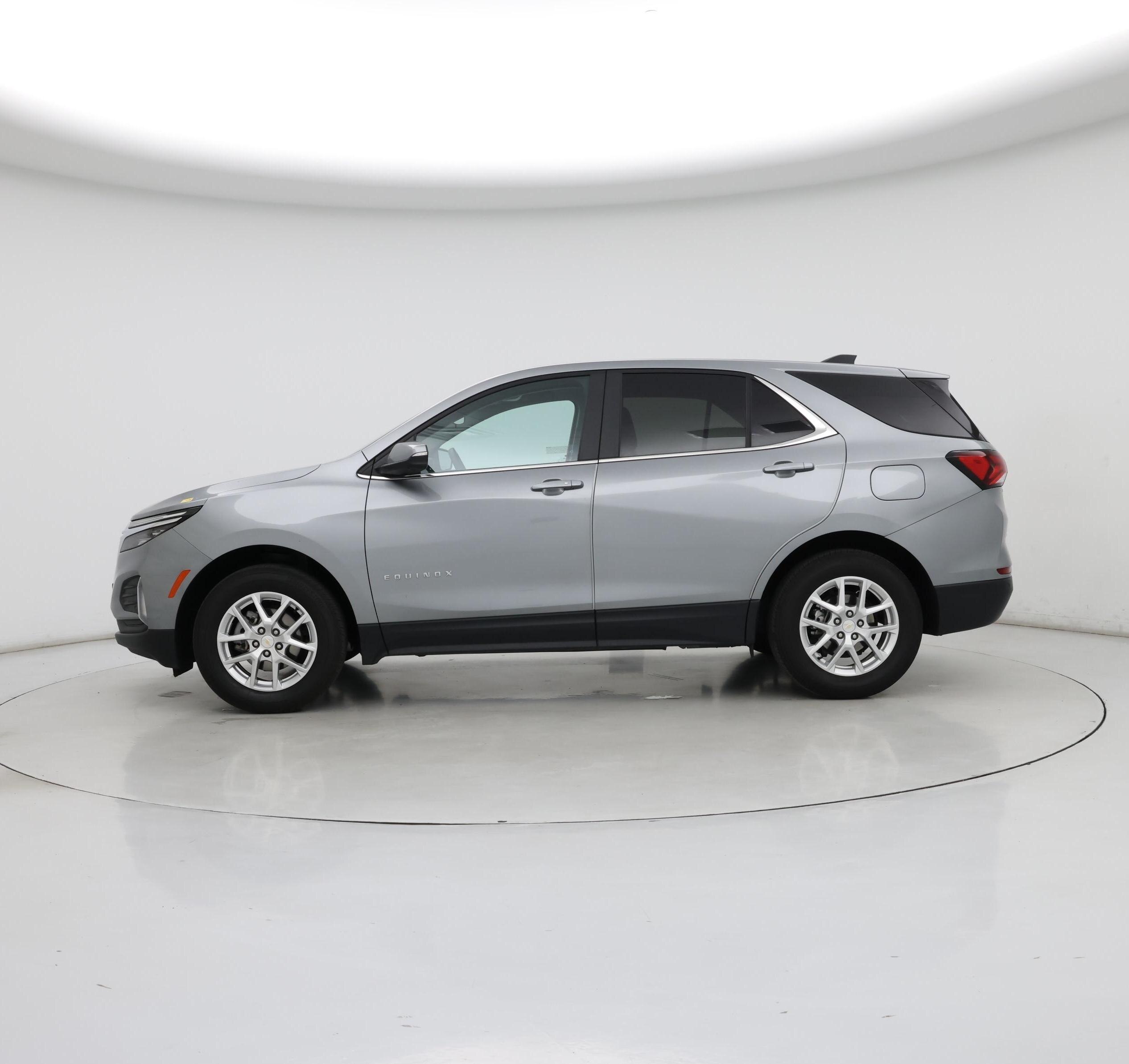 Thumbnail: 2023 Chevrolet Equinox - 3