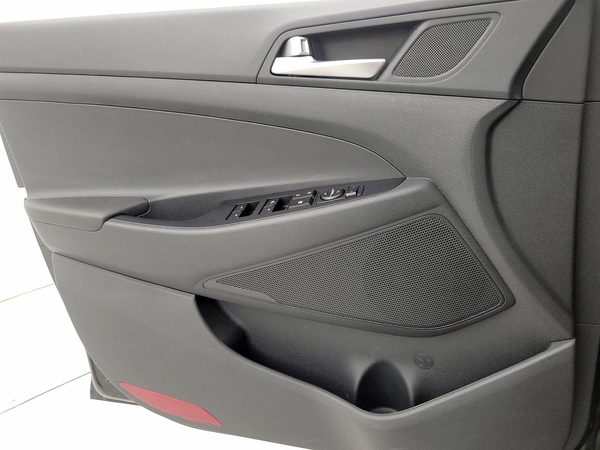 Thumbnail: 2021 Hyundai Tucson - 12