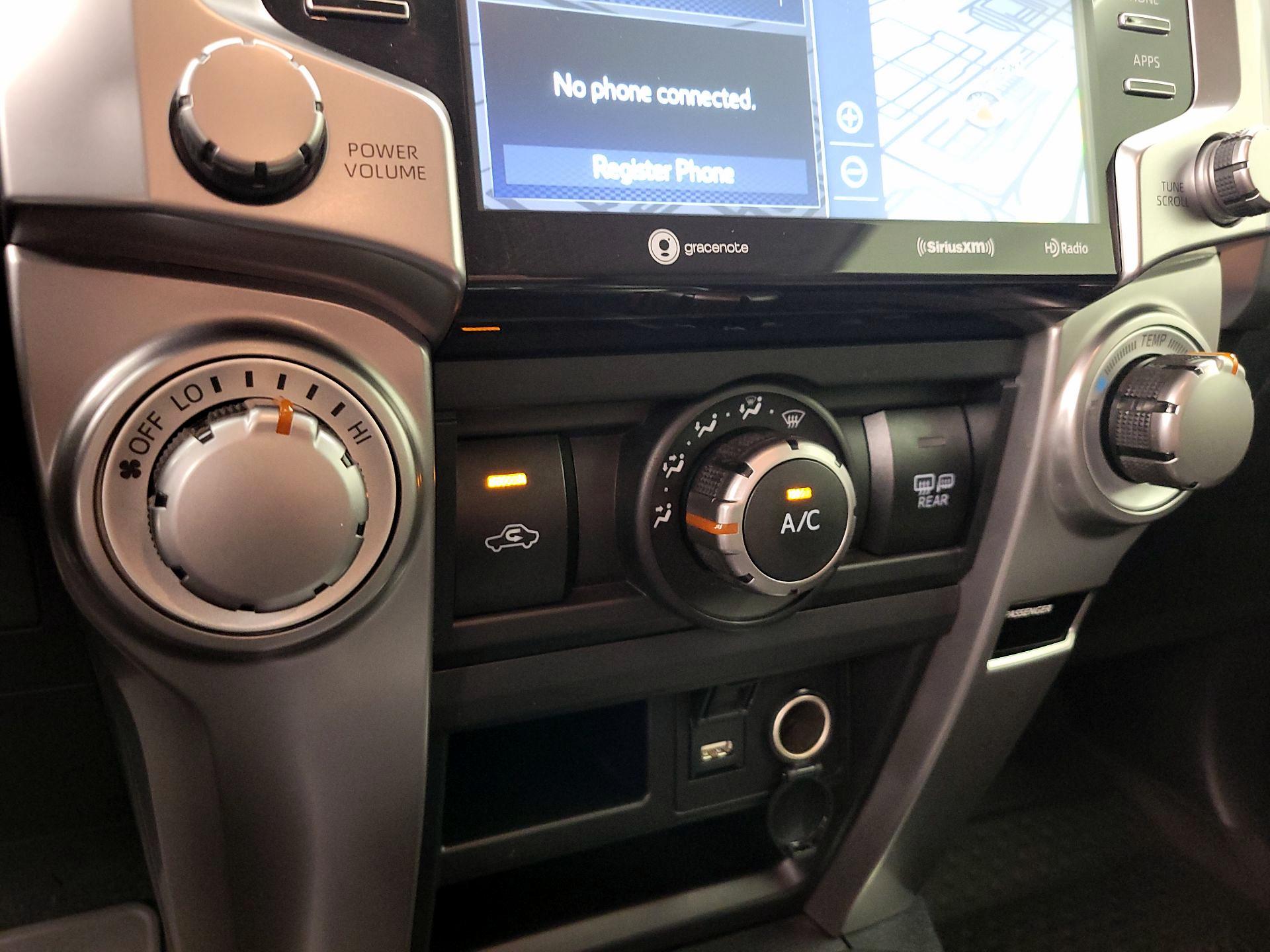 Thumbnail: 2022 Toyota 4Runner - 17