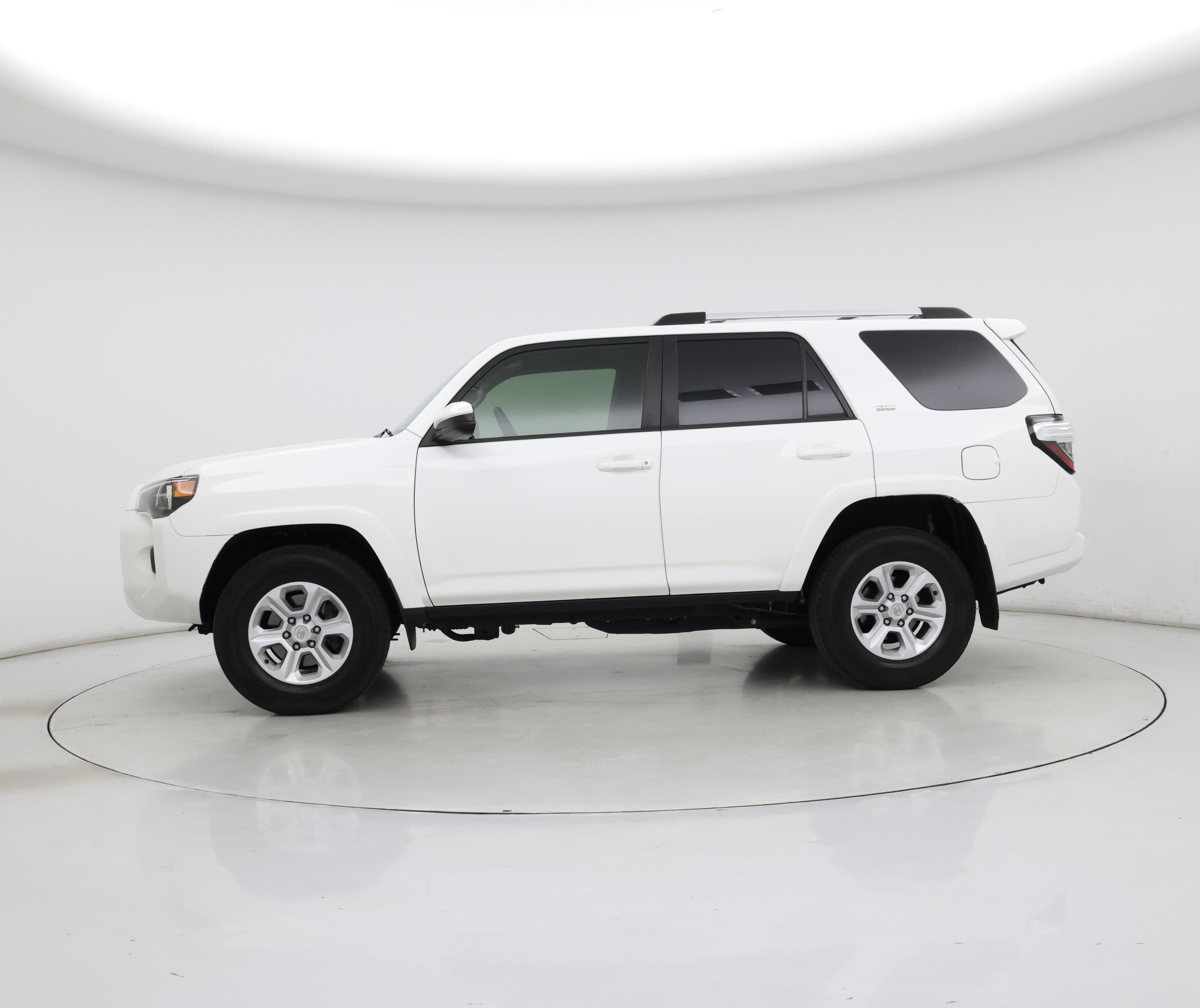 Thumbnail: 2022 Toyota 4Runner - 3
