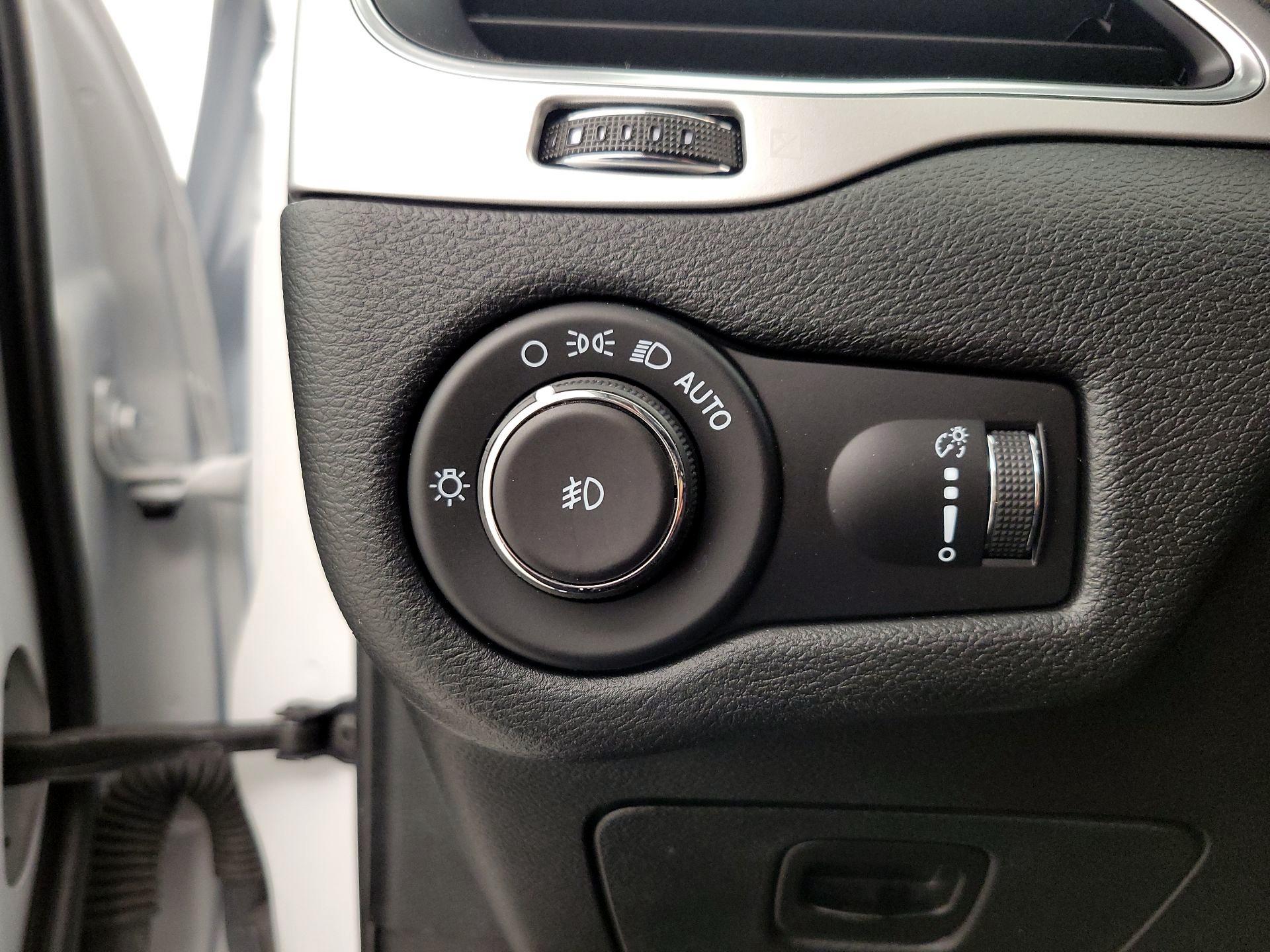 Thumbnail: 2022 Jeep Cherokee - 13
