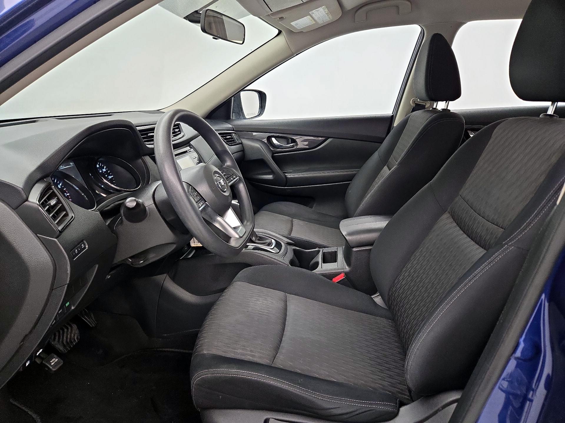 Thumbnail: 2017 Nissan Rogue - 11