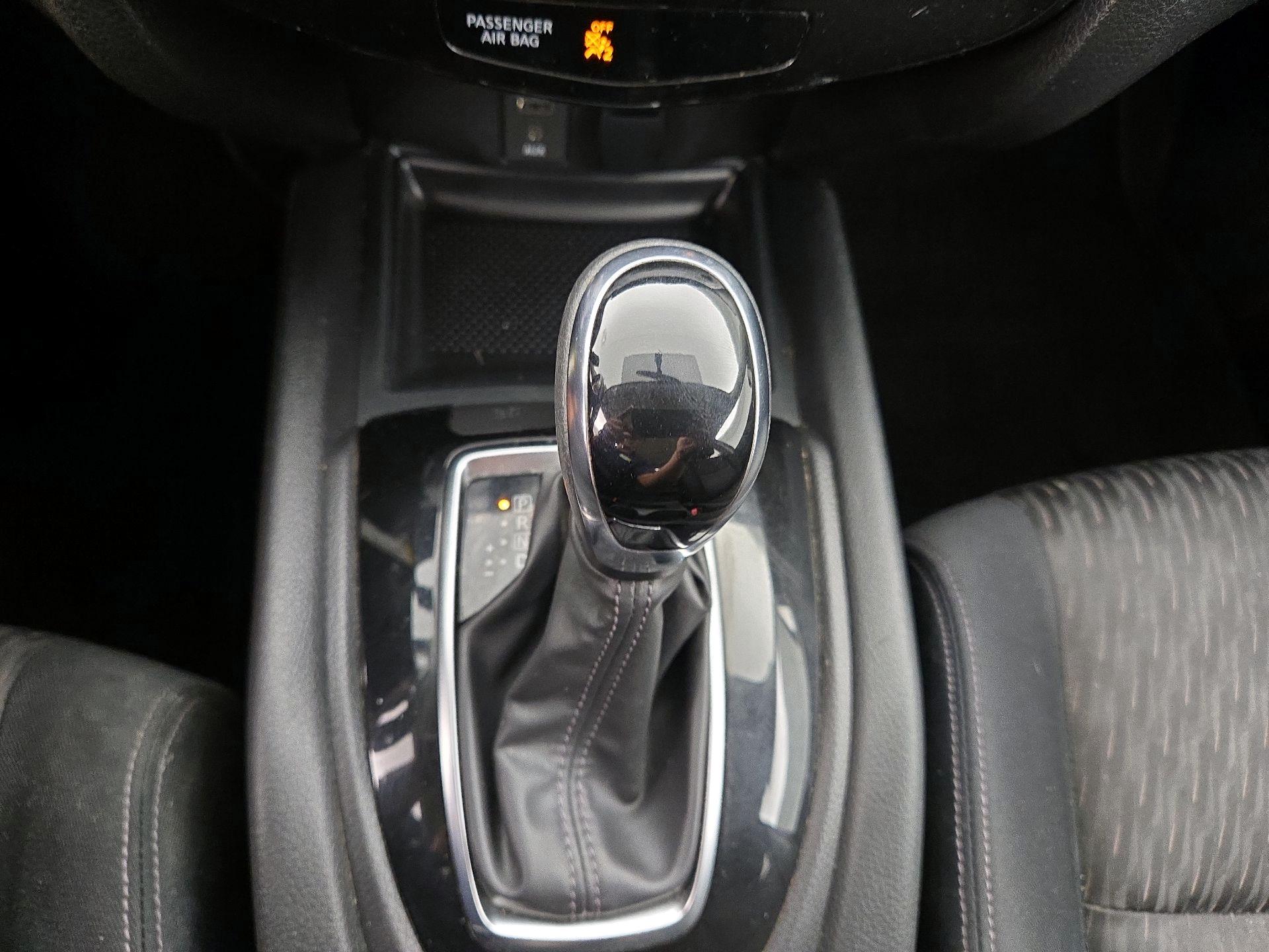 Thumbnail: 2017 Nissan Rogue - 17