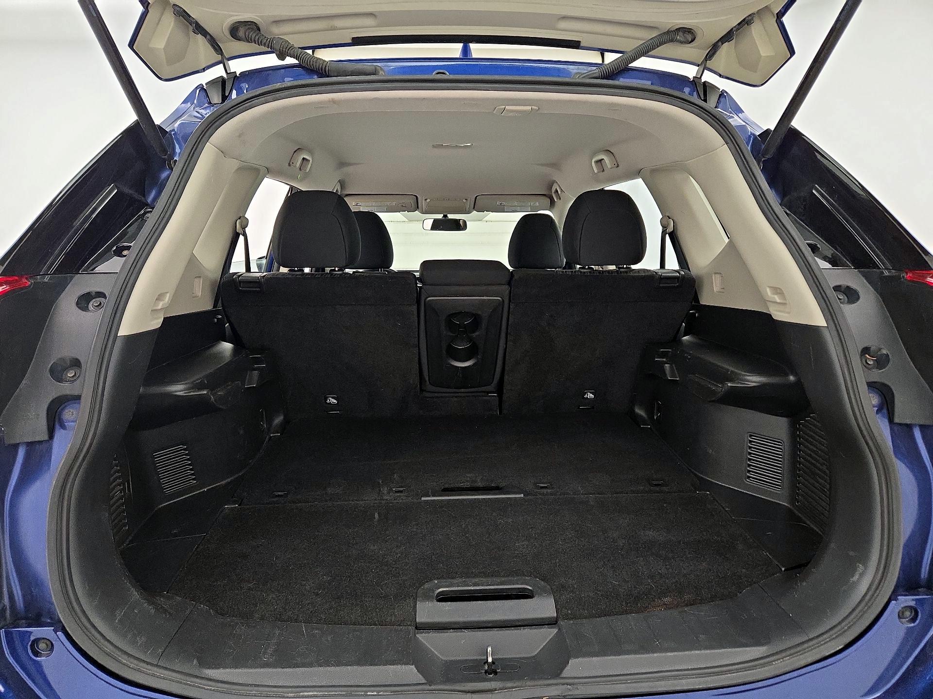 Thumbnail: 2017 Nissan Rogue - 20