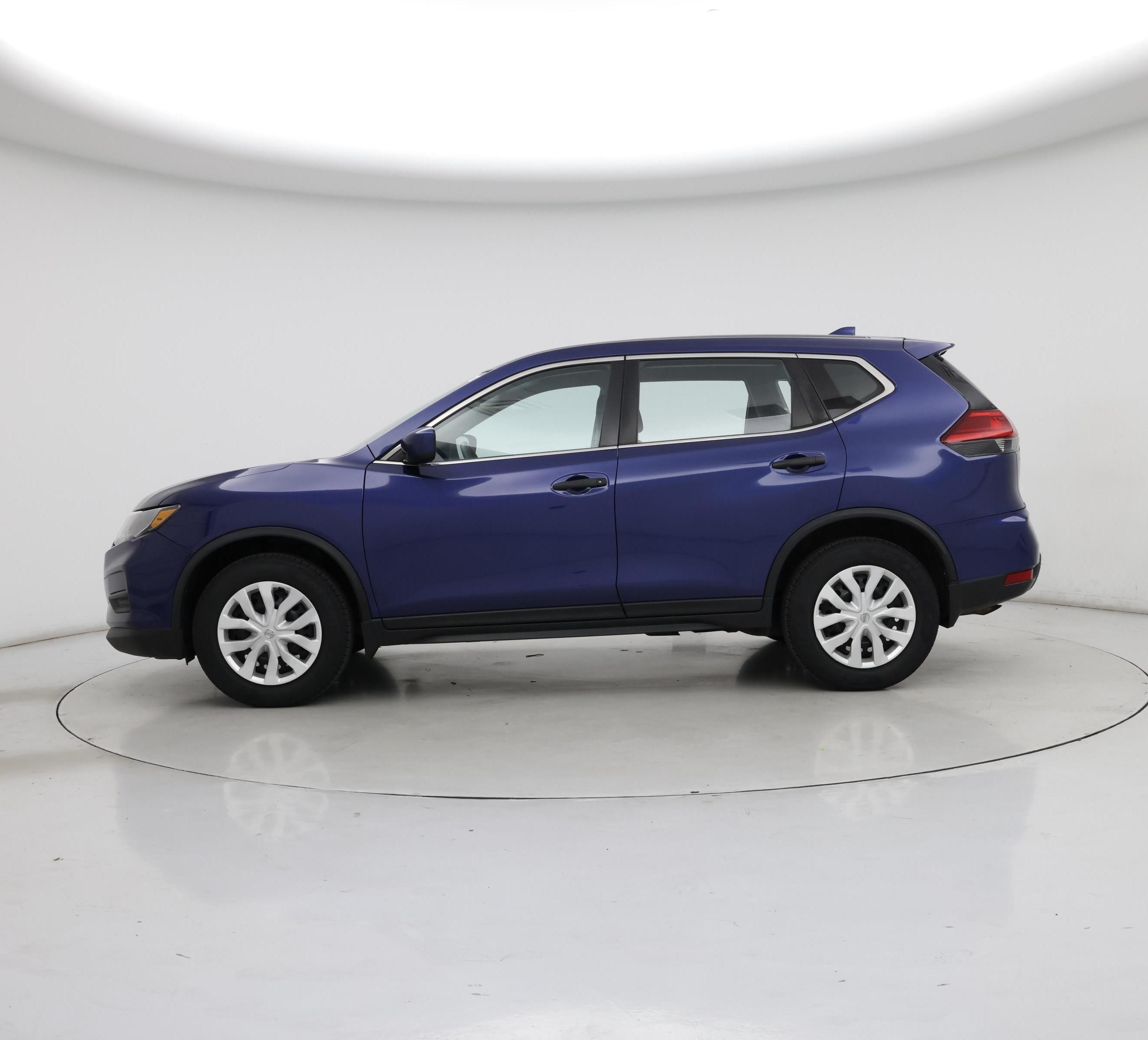 Thumbnail: 2017 Nissan Rogue - 3