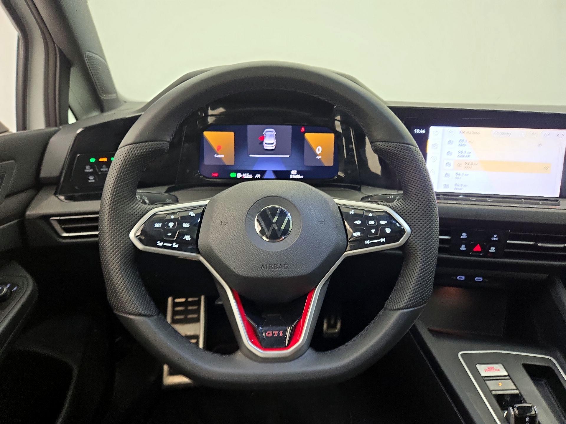 Thumbnail: 2022 Volkswagen Golf - 10