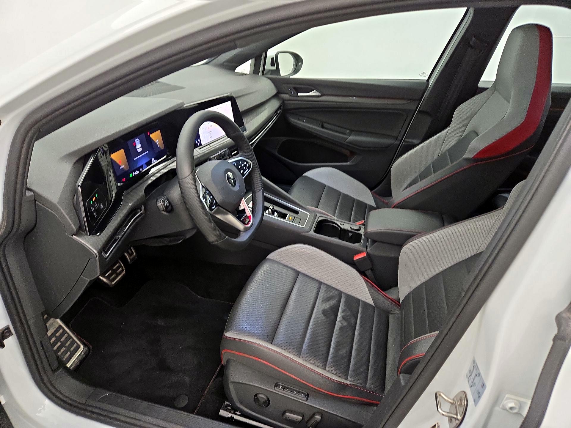 Thumbnail: 2022 Volkswagen Golf - 11